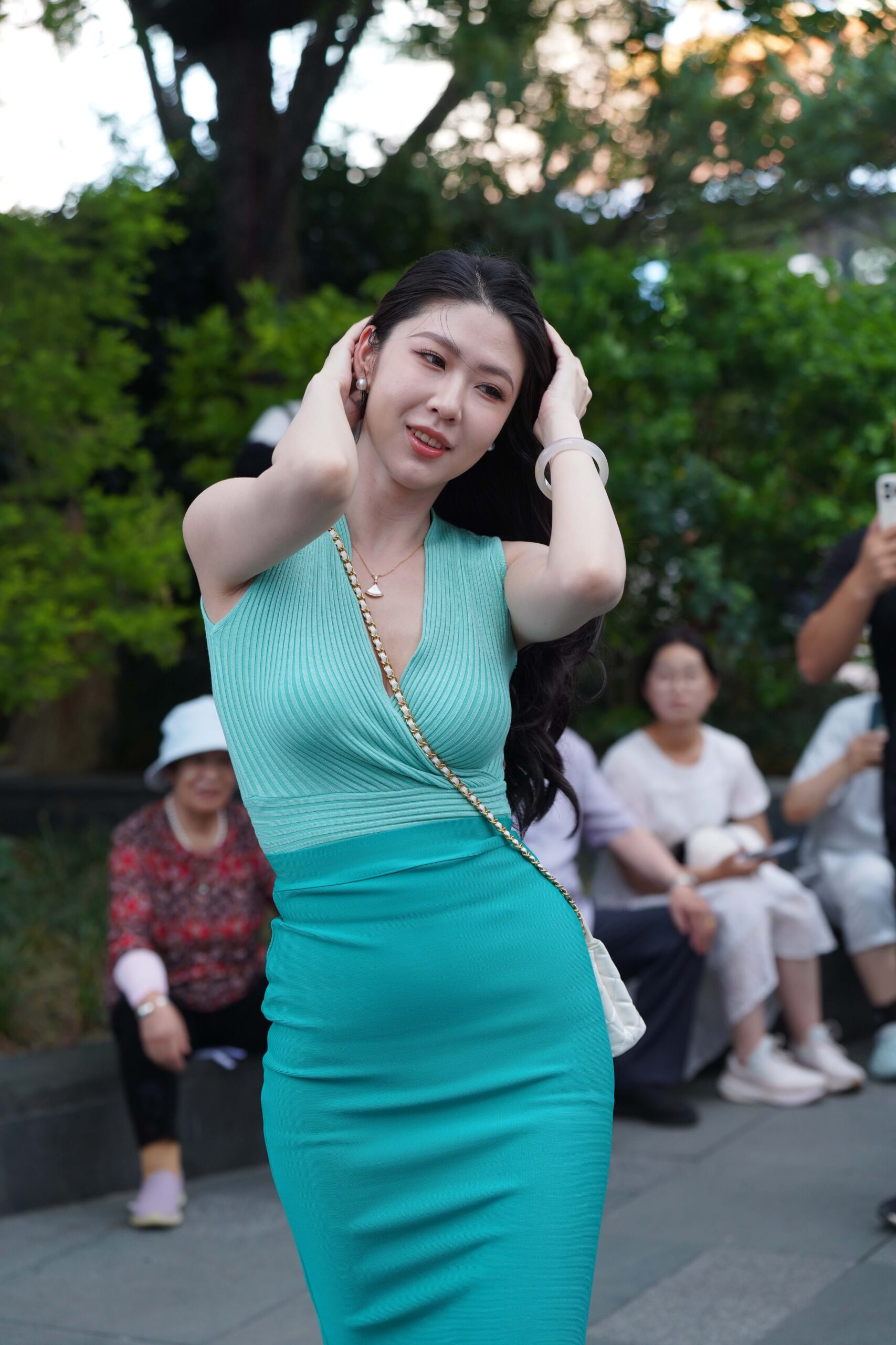 GS-X499 绿色裙高跟美女-弦子【145P  2.57】