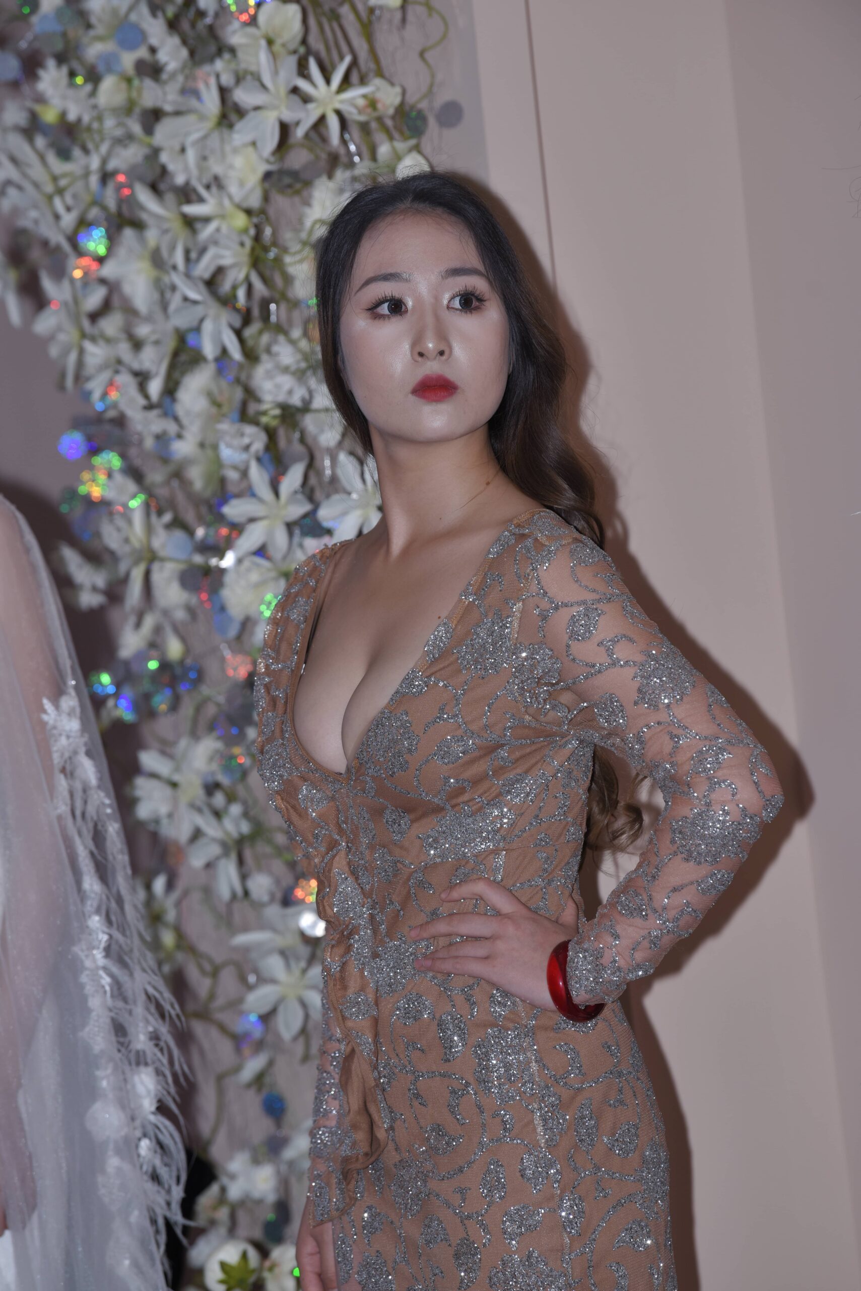 GS-X520 大开领大开叉【108P  2.07G】