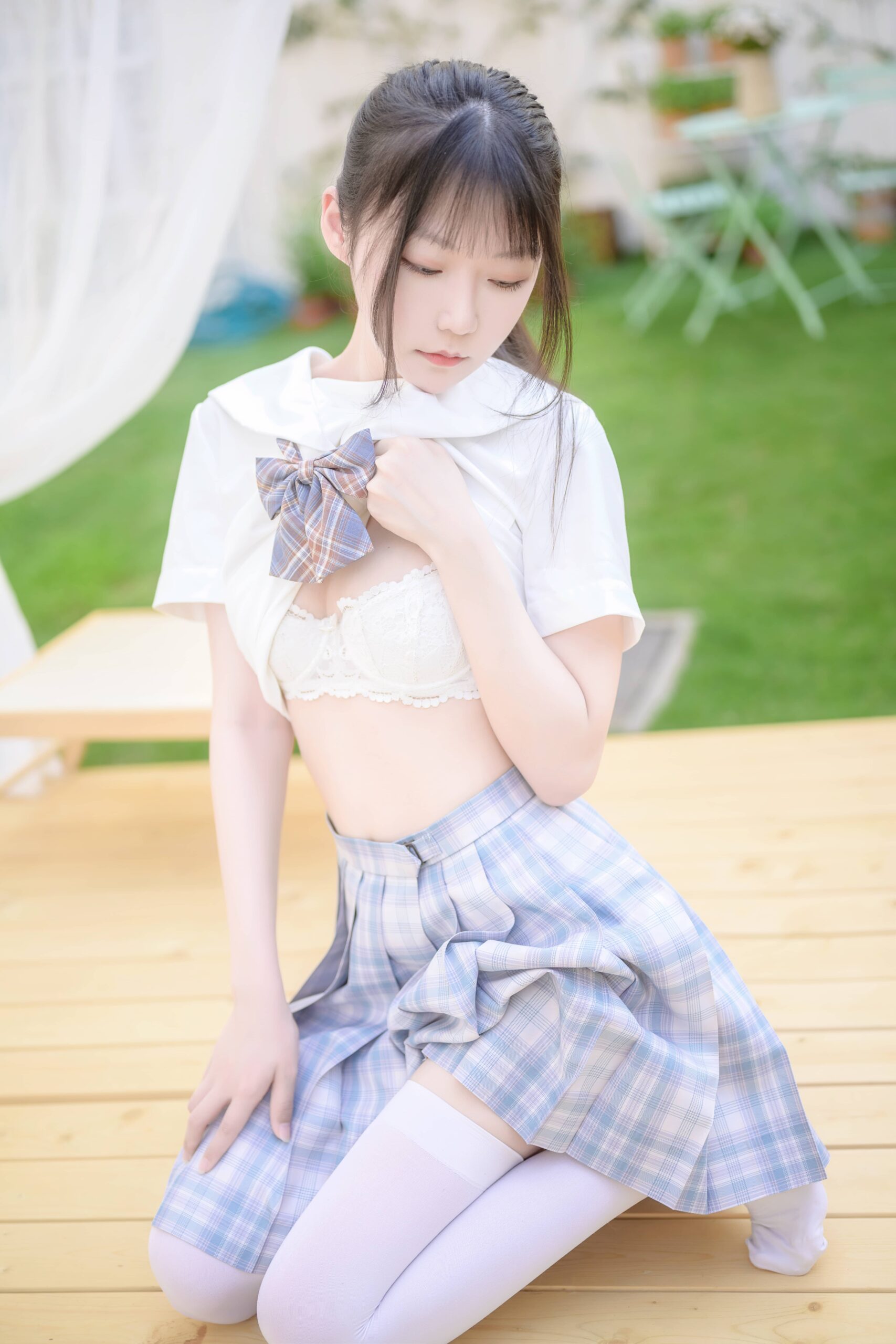 香草喵露露写真 - 阳光庭院制服 [50P-714MB]
