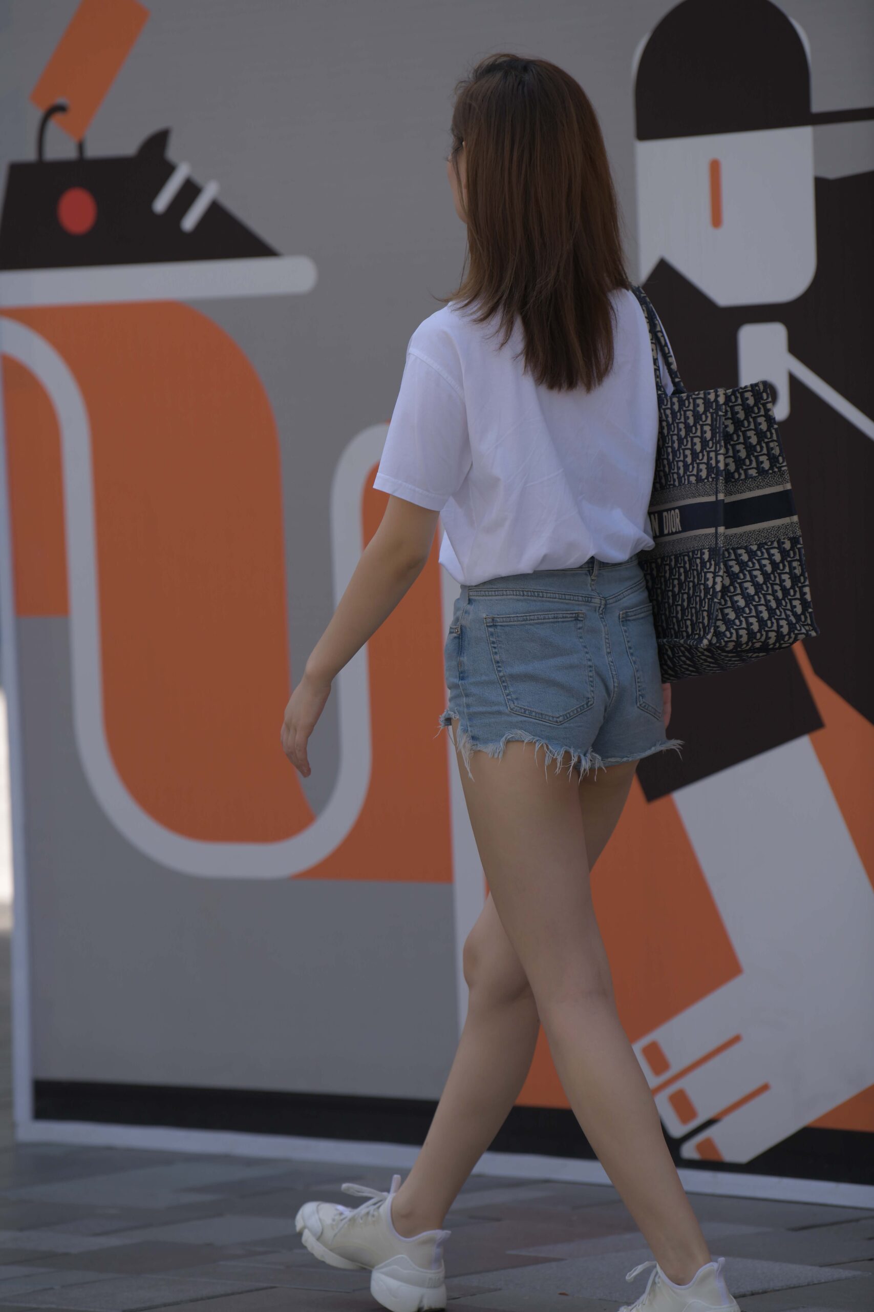 GS-X518 搭讪牛仔热裤美女 【347P  6.80G】