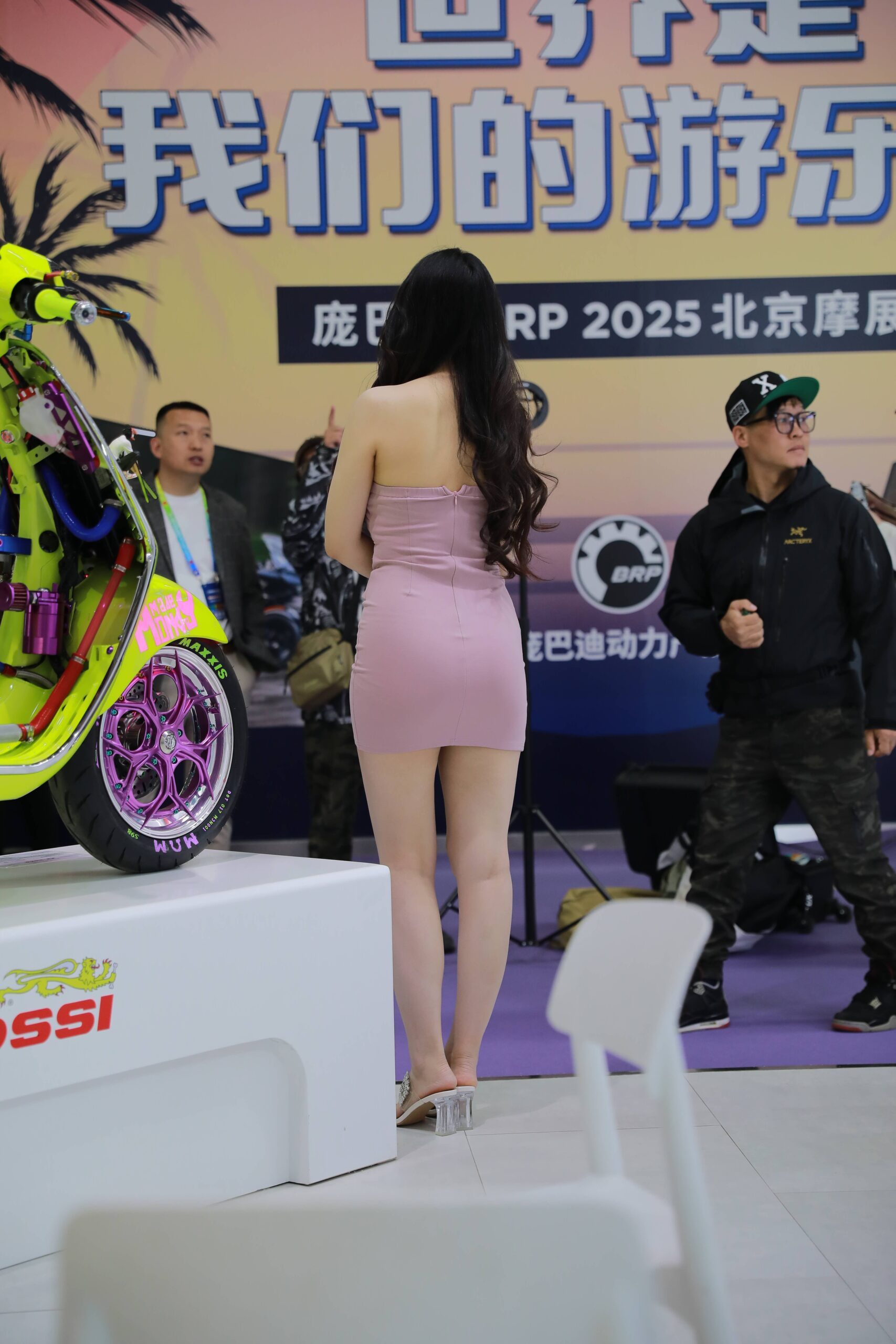 GS-X530  MZ粉色包臀裙 【162P  1.72G】