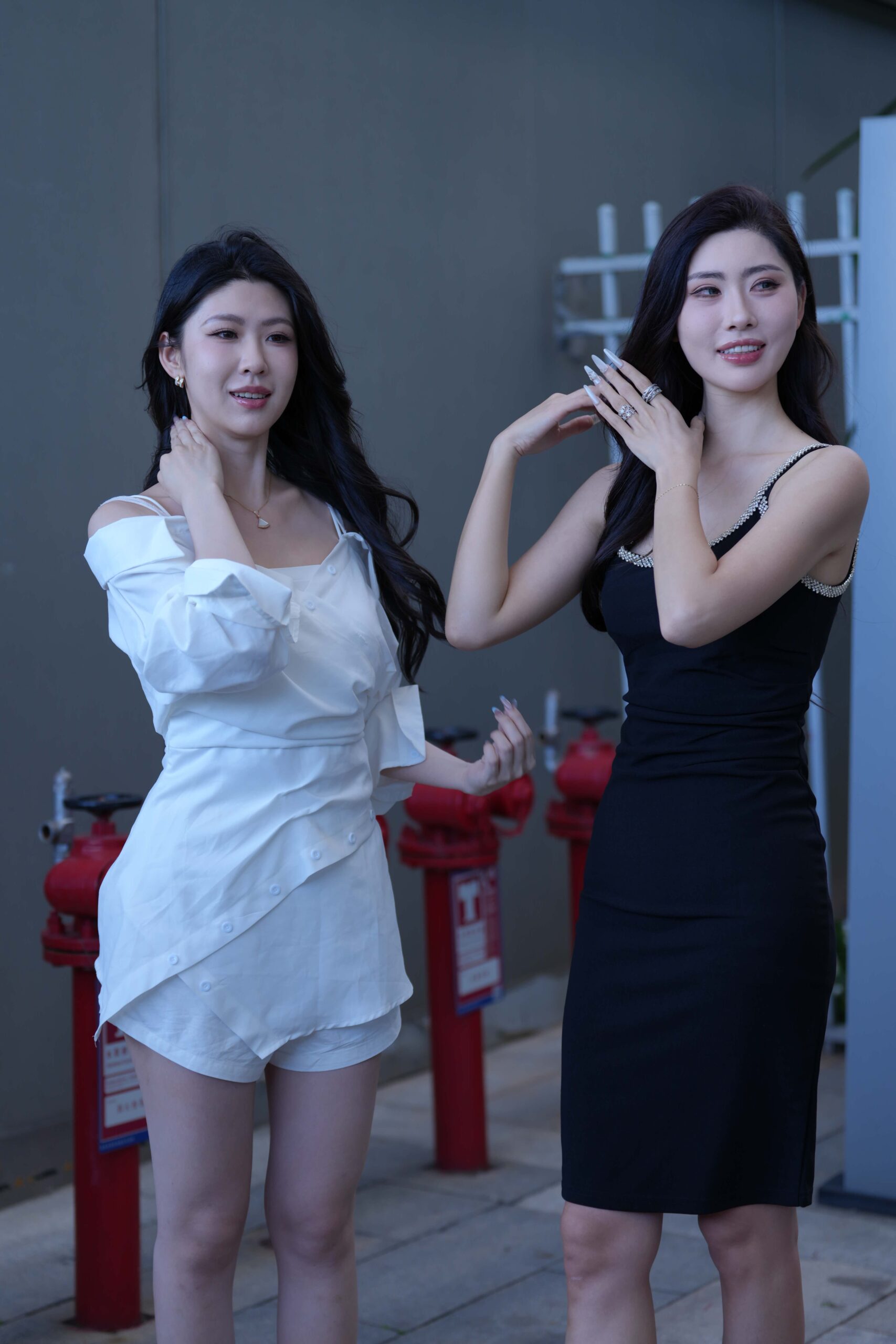 No.9112 闺蜜间的黑白搭配 [50P-904MB]