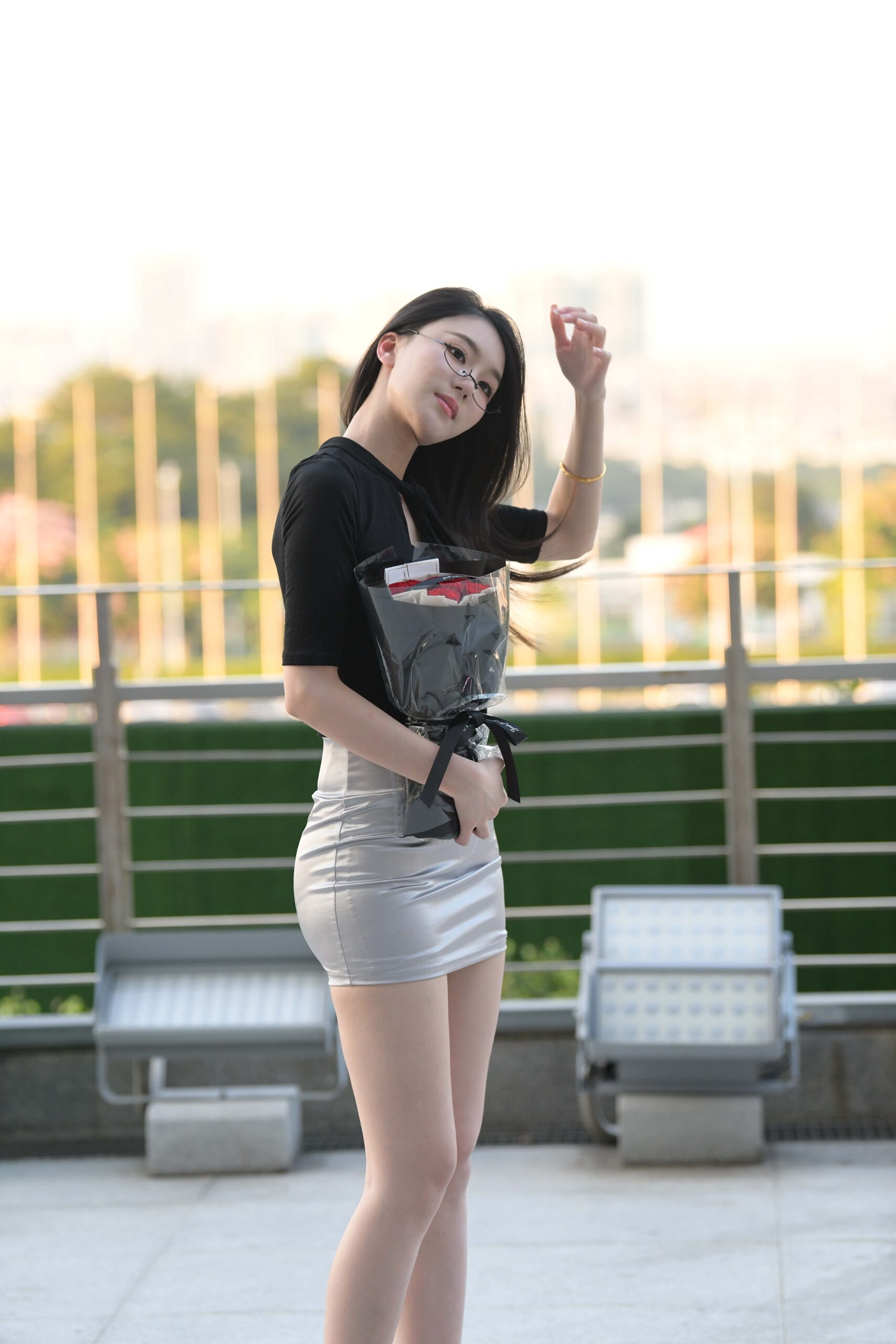 No.9068 银色包臀短裙 [157P-4.04GB]