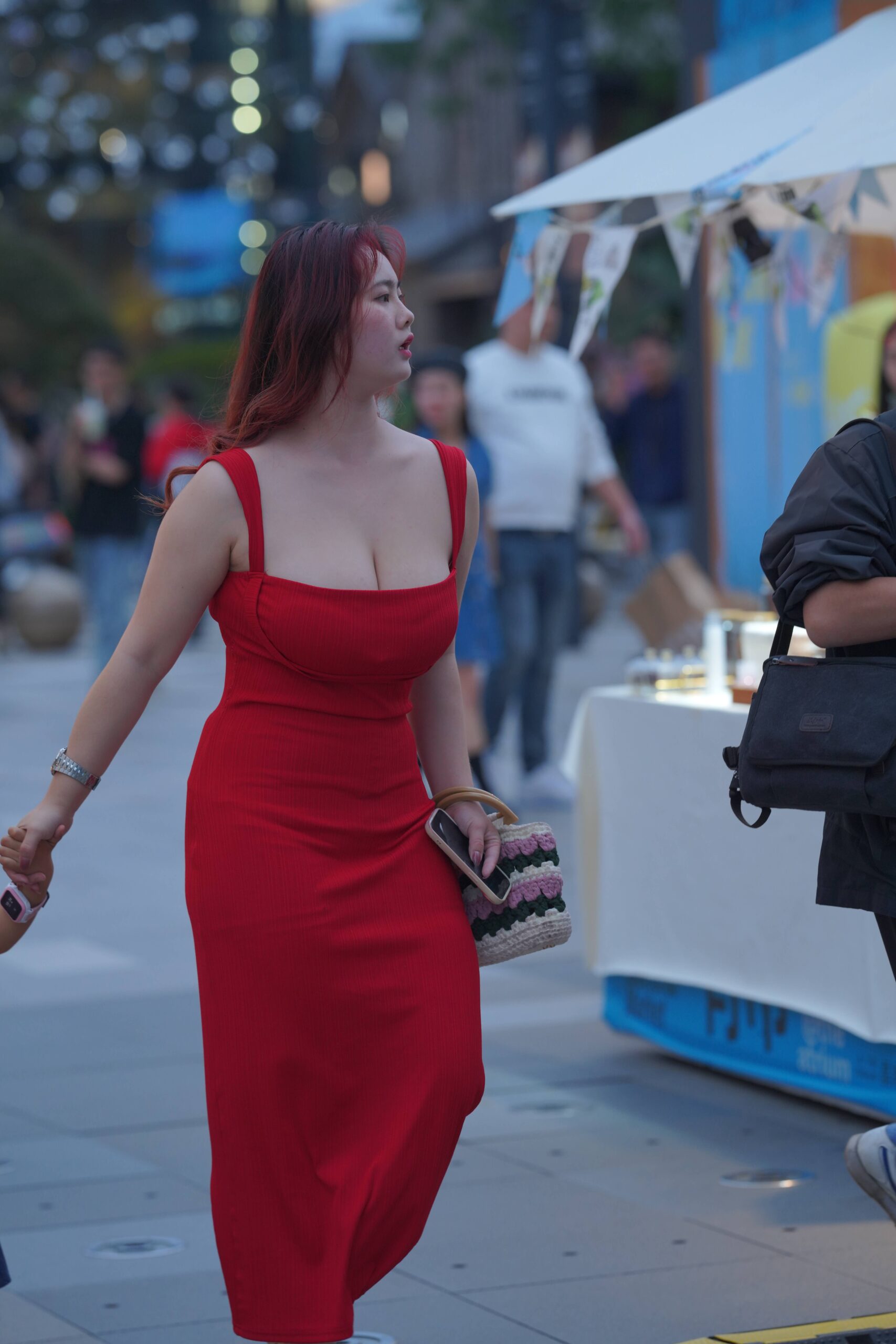 GS-X505 街拍丰腴性感红裙辣妈 【189P 3.77G】