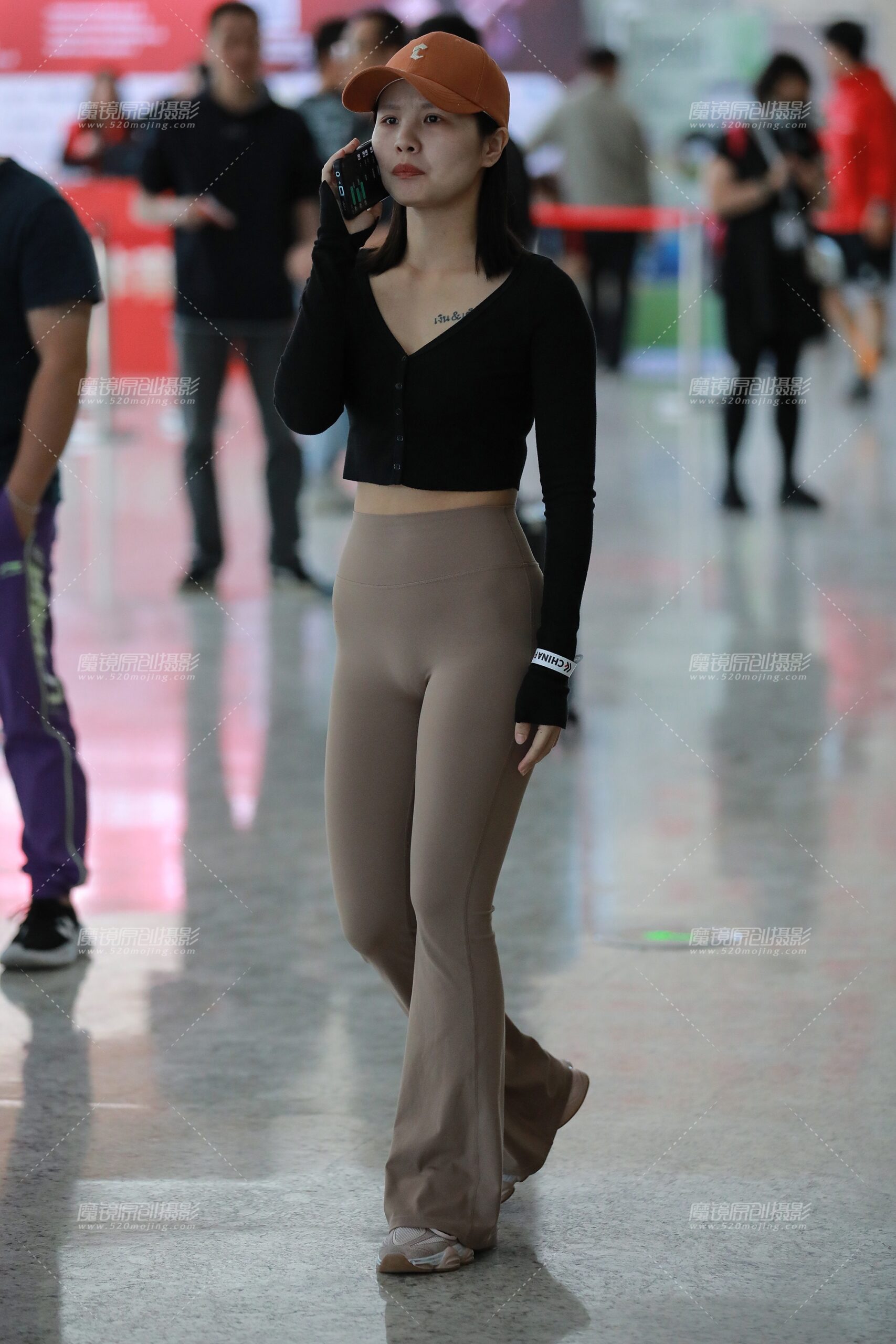 GS-X566  棕色瑜伽裤美女 【60P  719M】