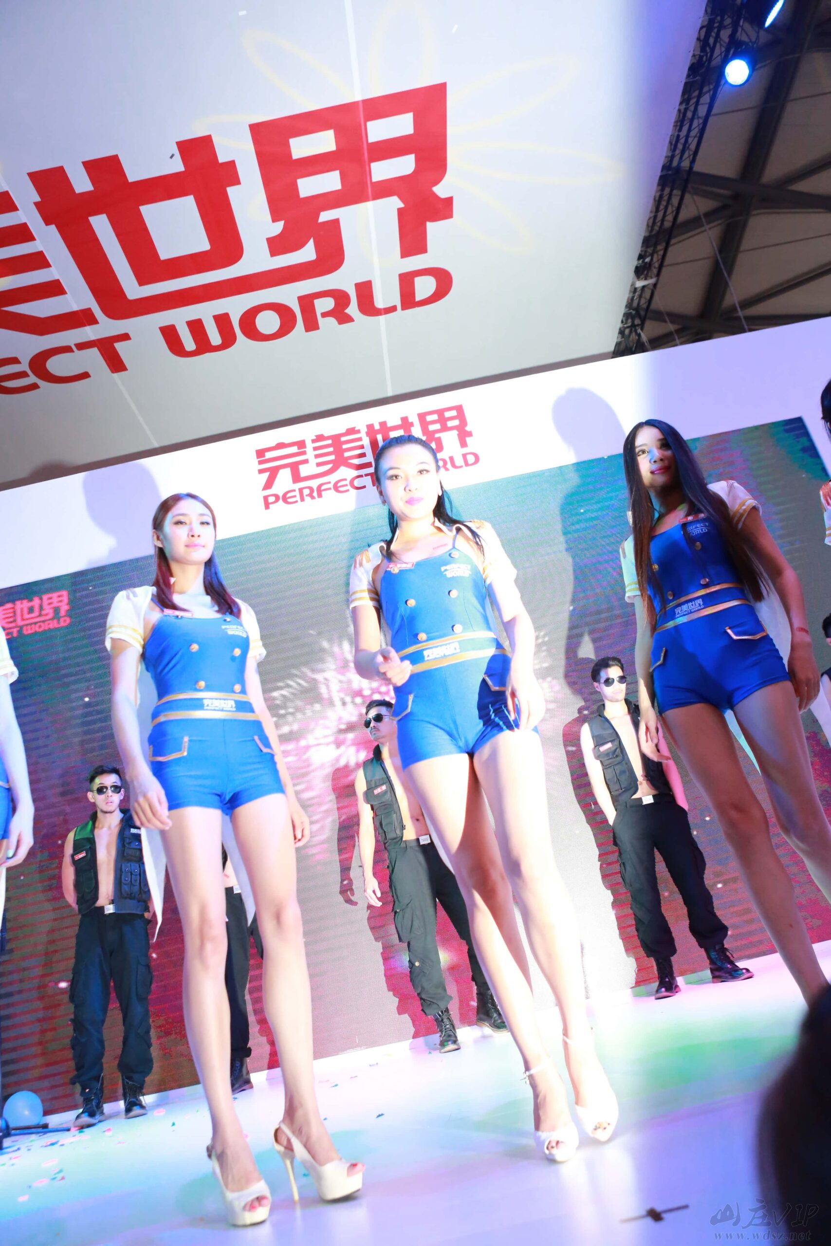 2013ChinaJoy完美世界热裤ShowGirl图集 [274P3.00GB]