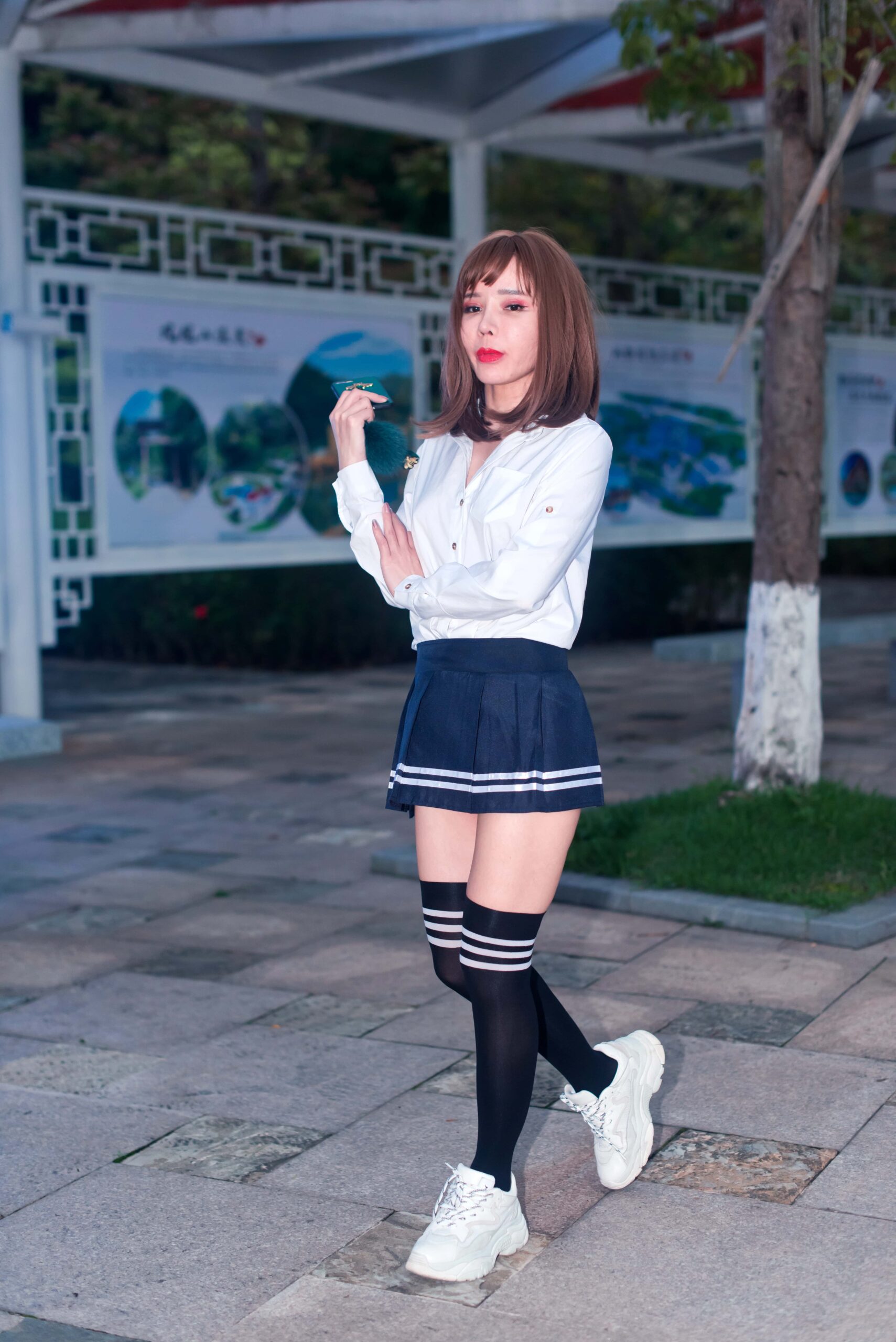 No.5084 御风街拍 网红艾小青的绝对领域魅力 [255P1V-2.82GB]