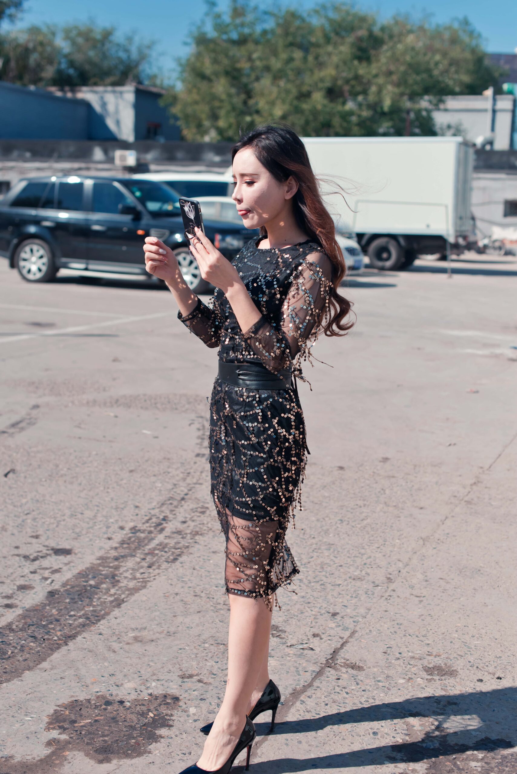 No.5230 御风街拍 洗车场上的网红艾小青 [105P-736MB]