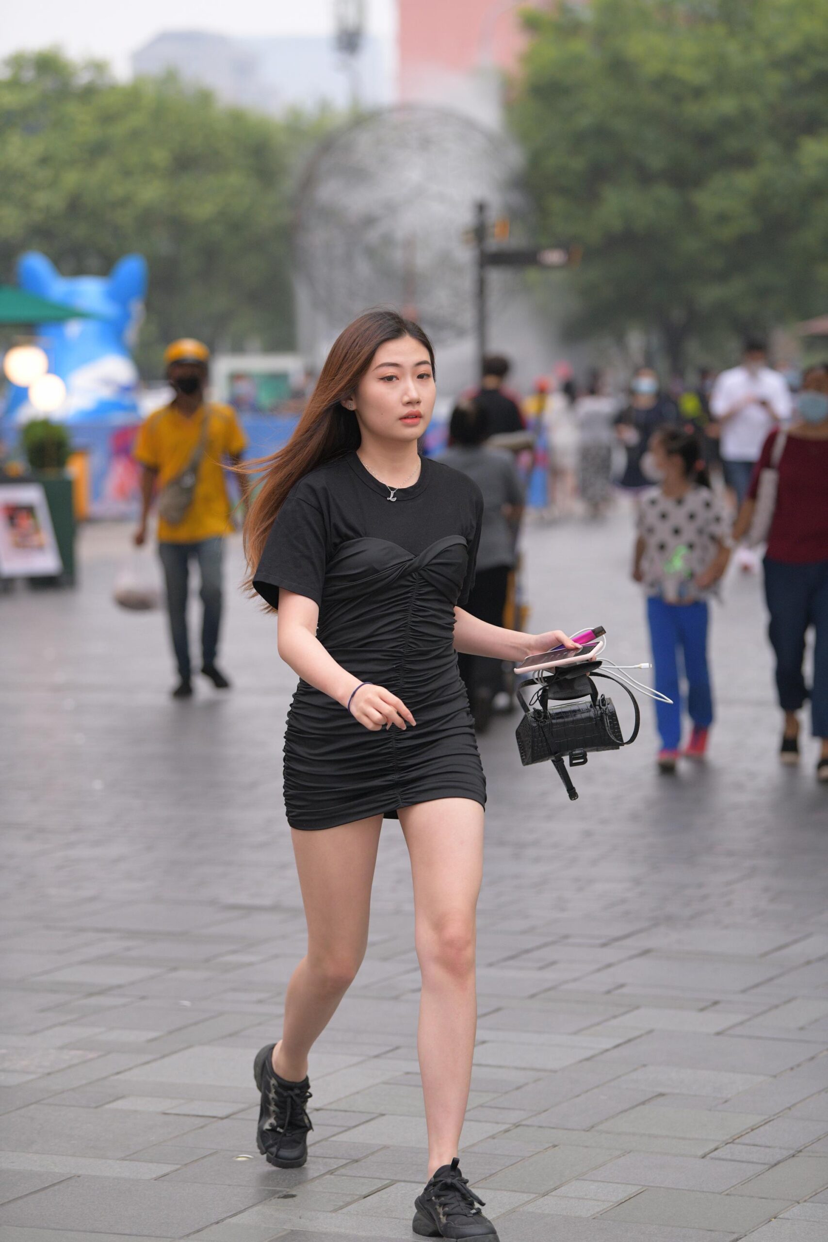 GS-K065  黑色包屯裙美女MJ914[2.44G]