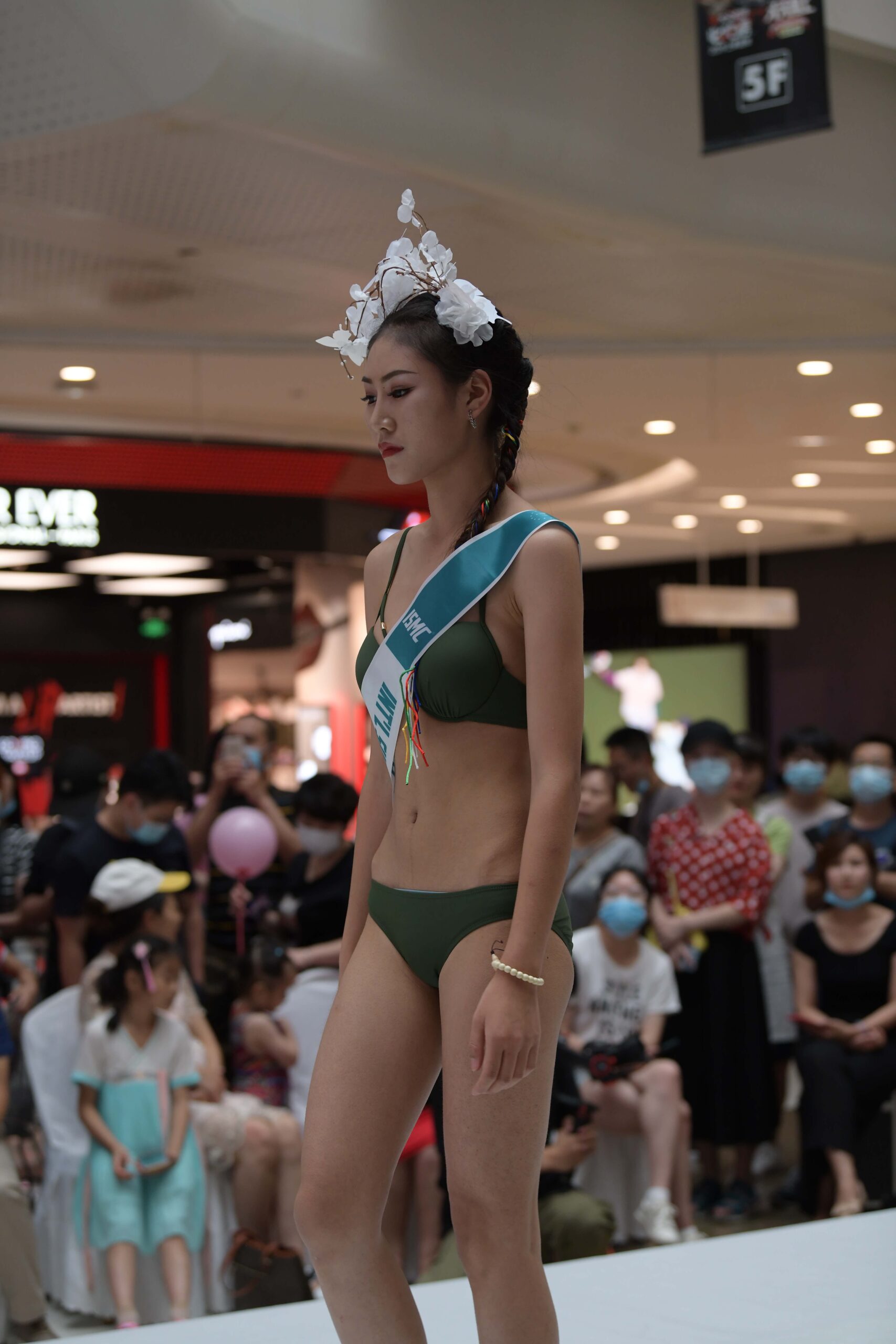 GS-K084 2020成都超模半决赛：6.14.0号选手[54P 1.2G]