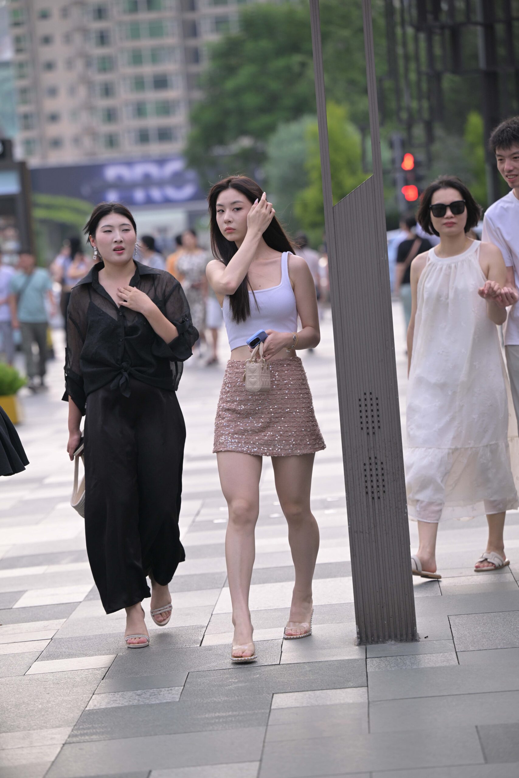 GS-T557 白嫩美腿小妹 【98P 2.20G】