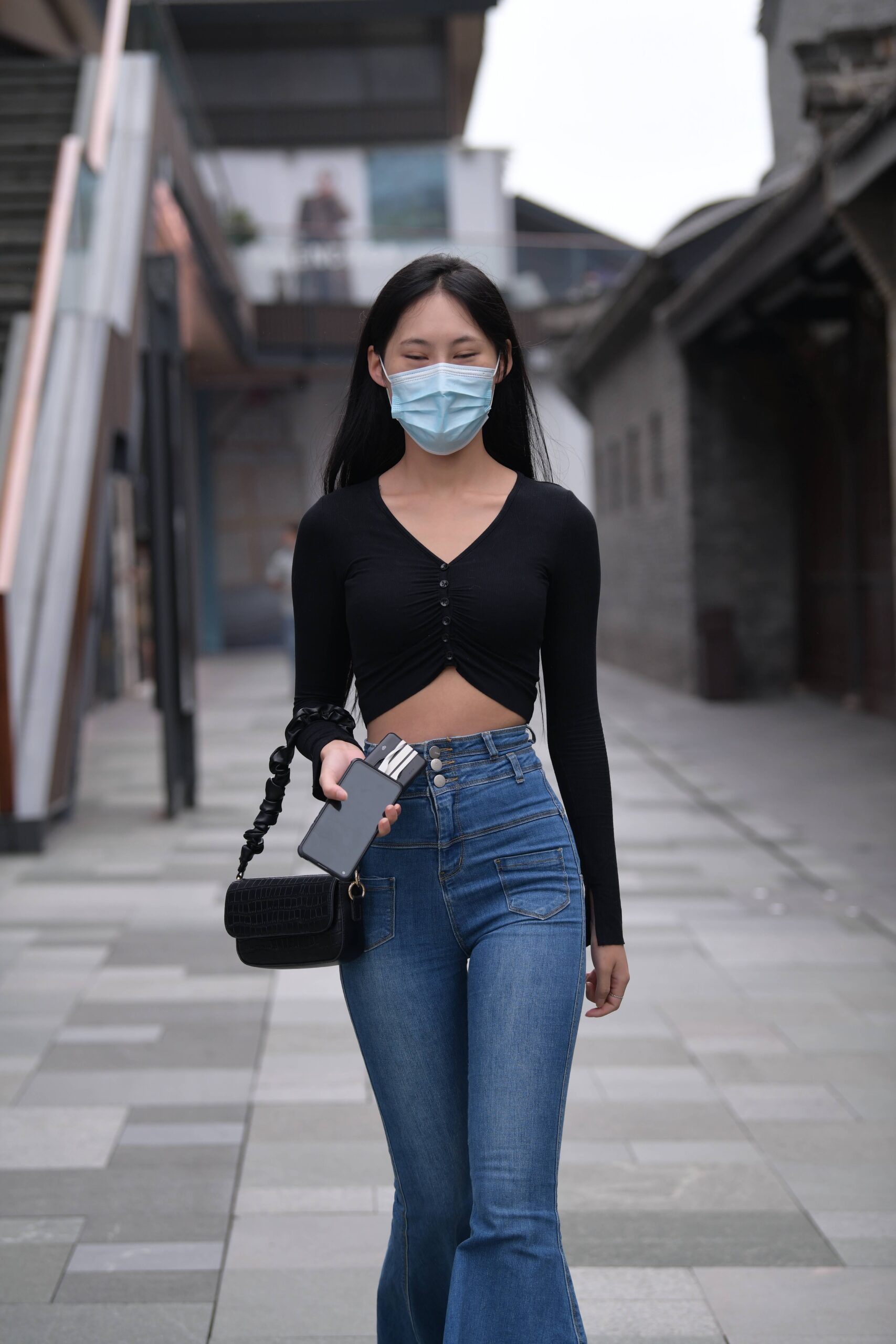 GS-M200 搭讪街拍喇叭牛仔裤小姐姐 【102P 2.18G】