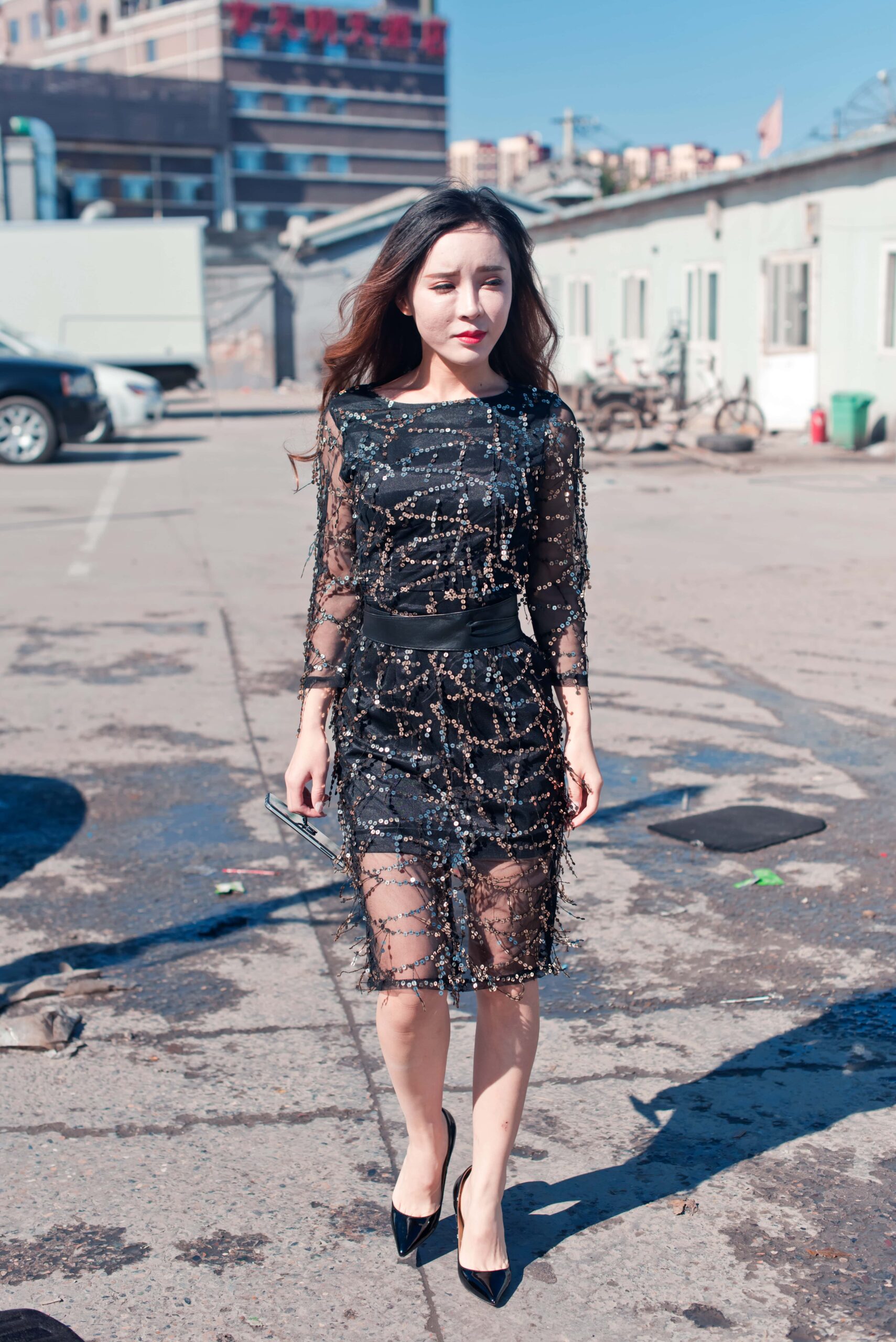 No.5230 御风街拍 洗车场上的网红艾小青 [105P-736MB]