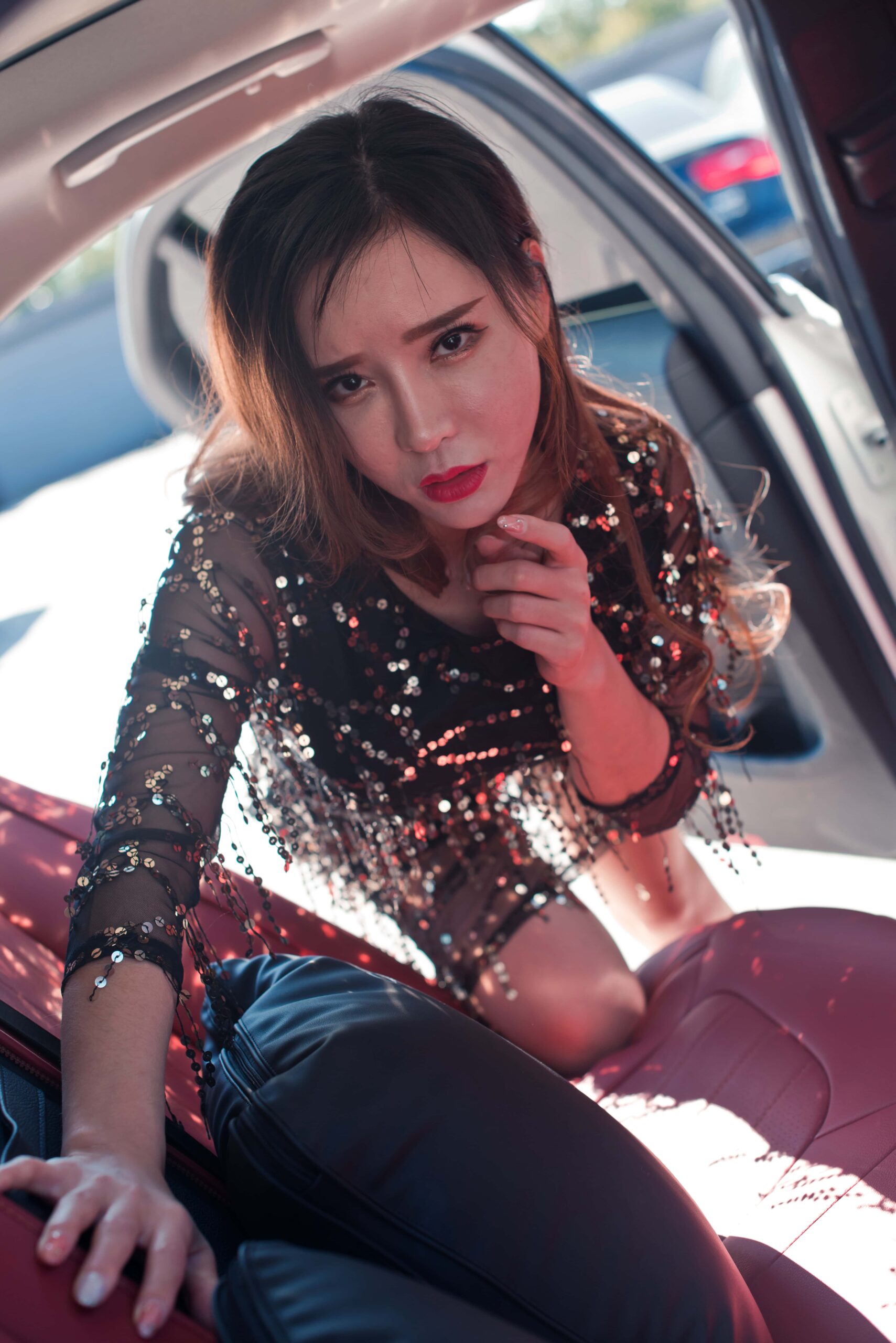 No.5230 御风街拍 洗车场上的网红艾小青 [105P-736MB]