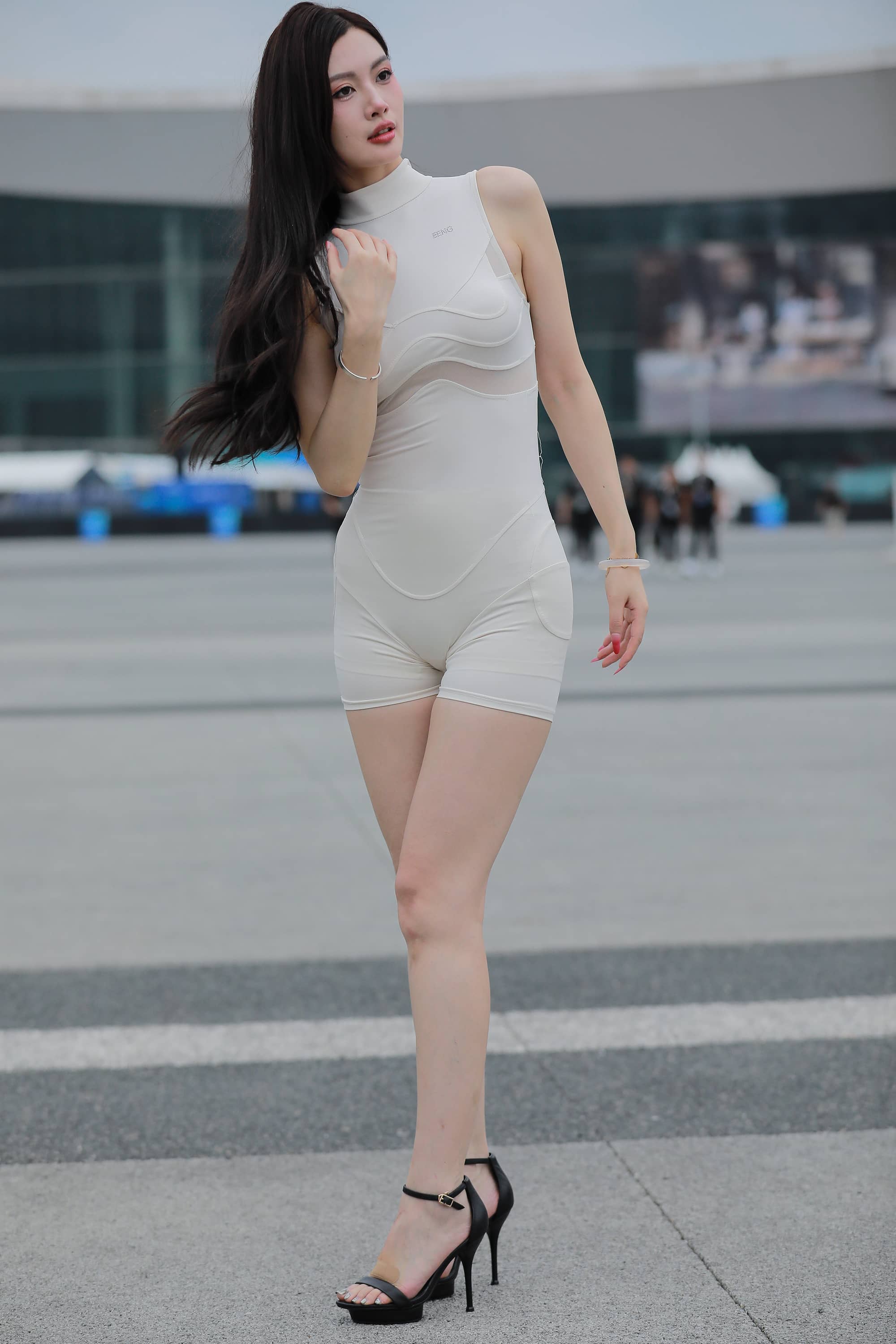 GS-M186  白色连体衣美女 【273P  2.86G】