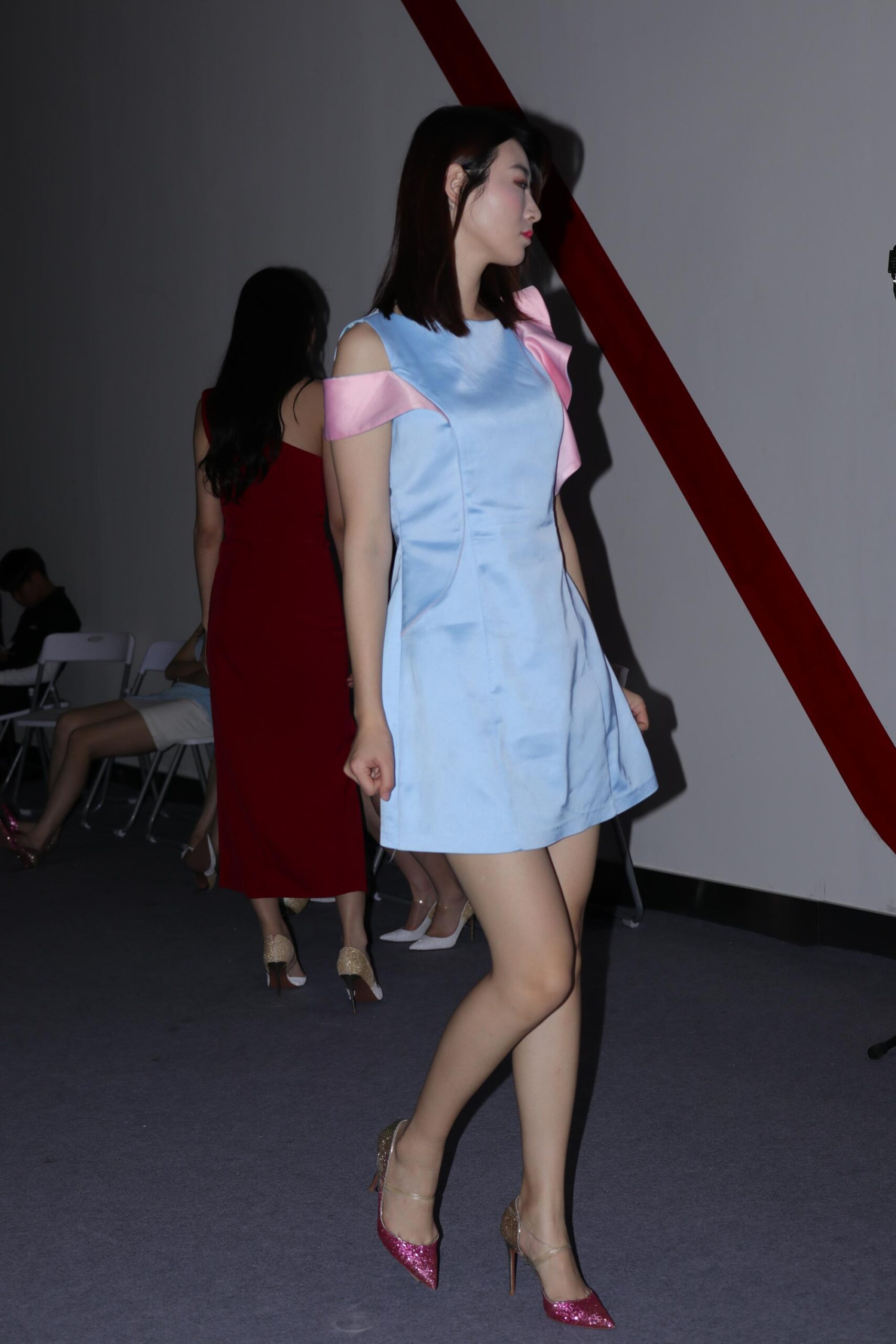 GS-K105   台前台后高跟模特 【87P  537M】