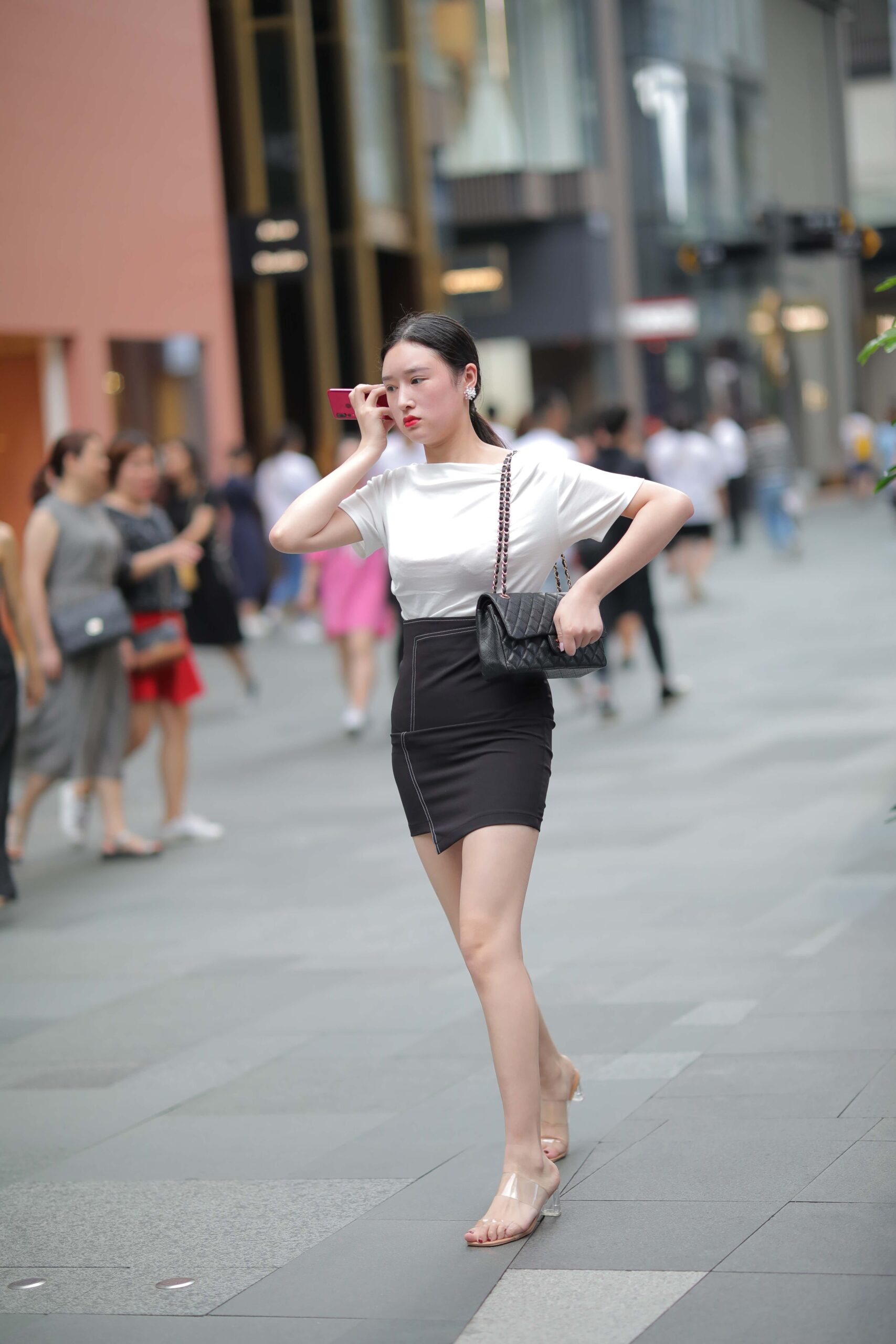 GS-T692  街拍包臀裙美女 【24P  159M】