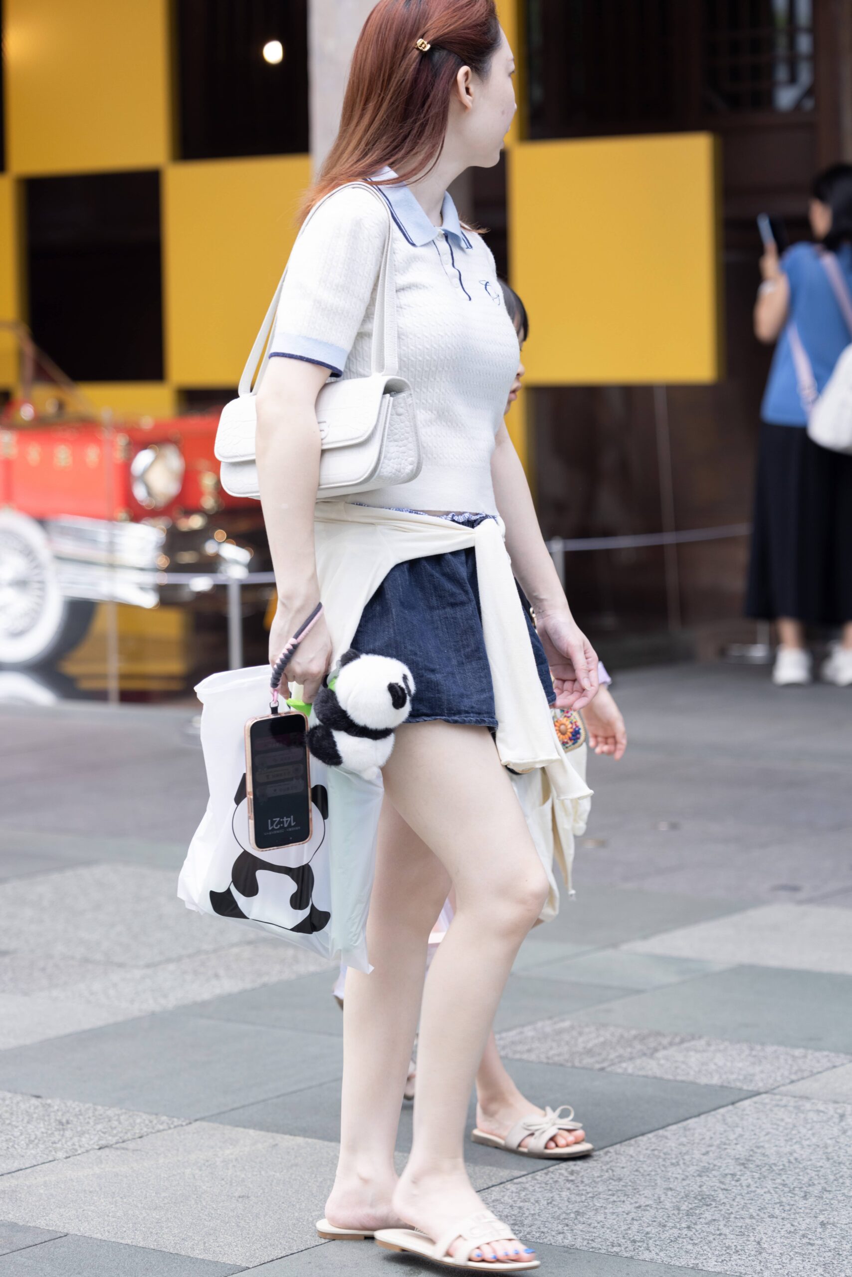 GS-X749   街拍轻熟白皙美腿朲槭 【129P  899M】