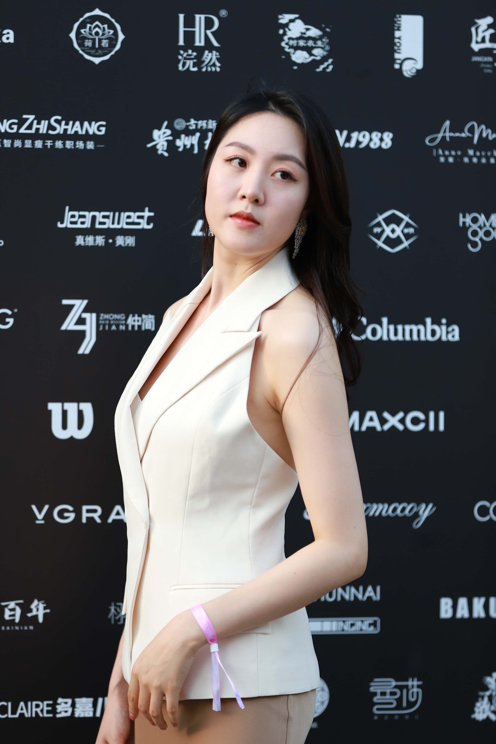 GS-T657 香槟色半身裙 【88P 642M】