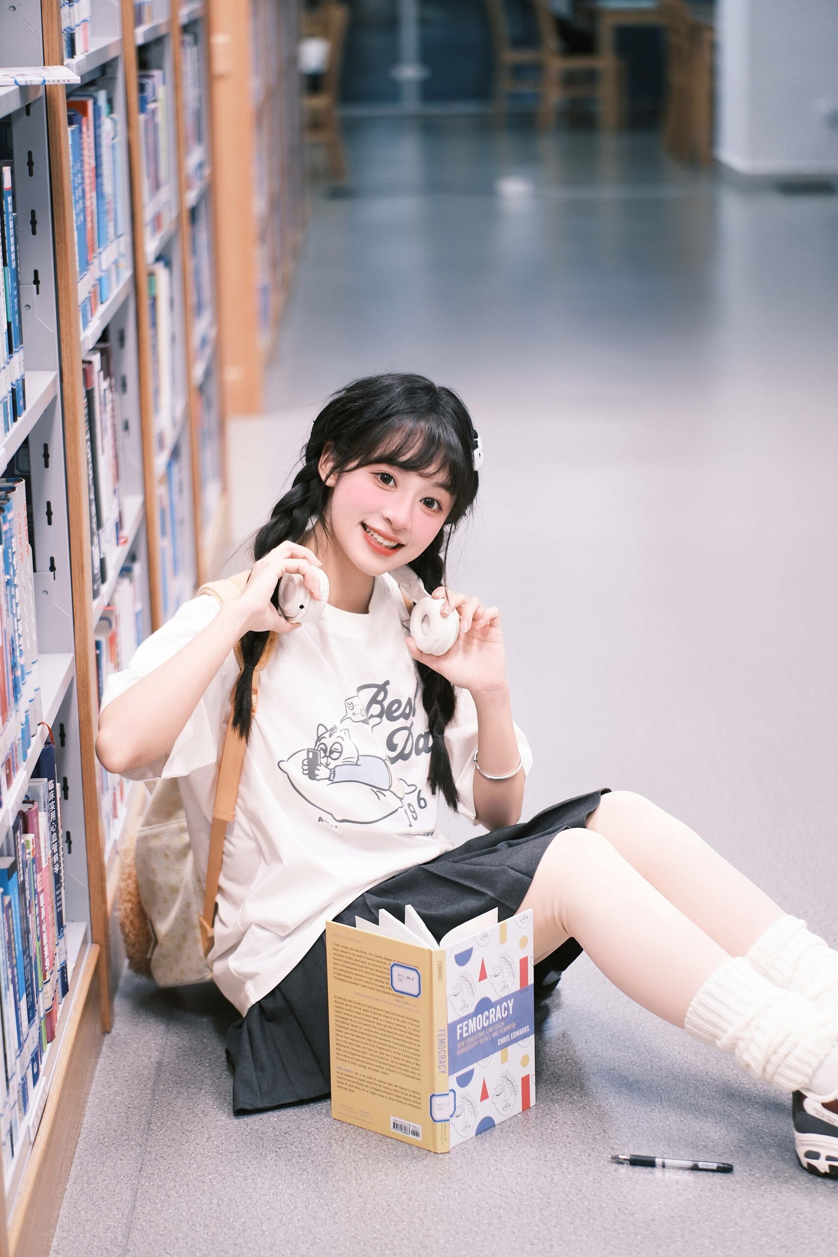 GS-Y0163   图书馆女孩 夏芋小年 [27P-669MB]