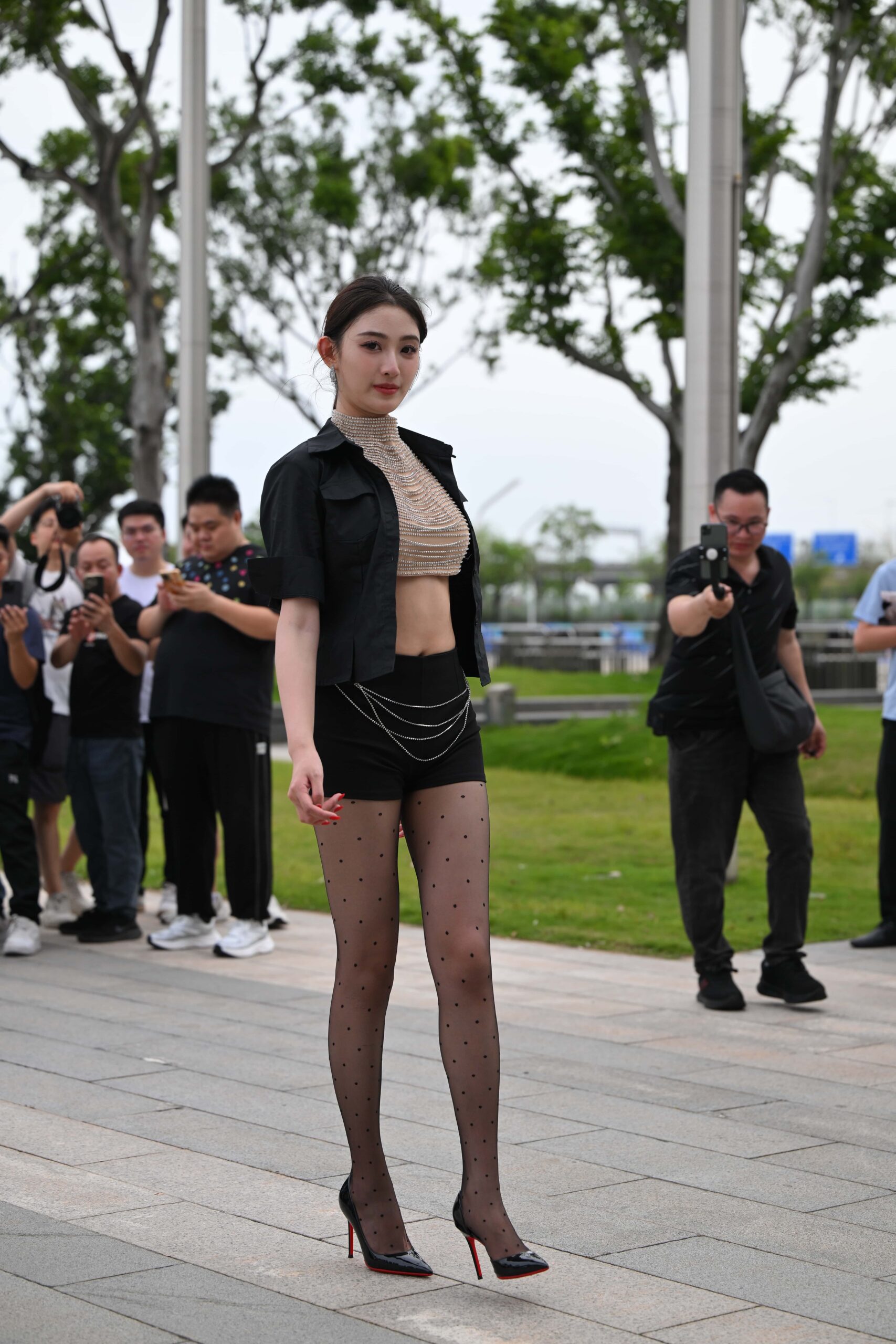 GS-T651 高跟黑丝美腿美眉 【128P 2.22G】