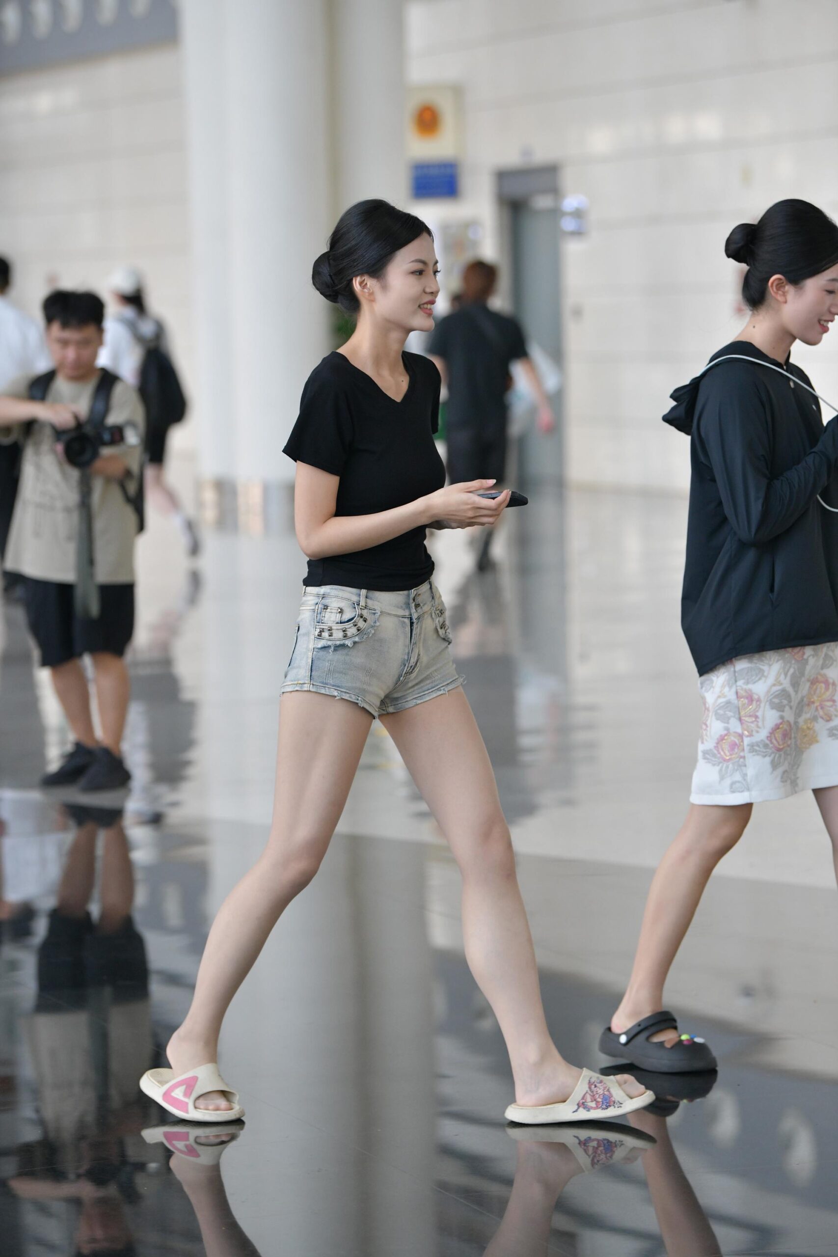 No.9577 热裤丝袜拖鞋小姐姐 [86P-2.07GB]