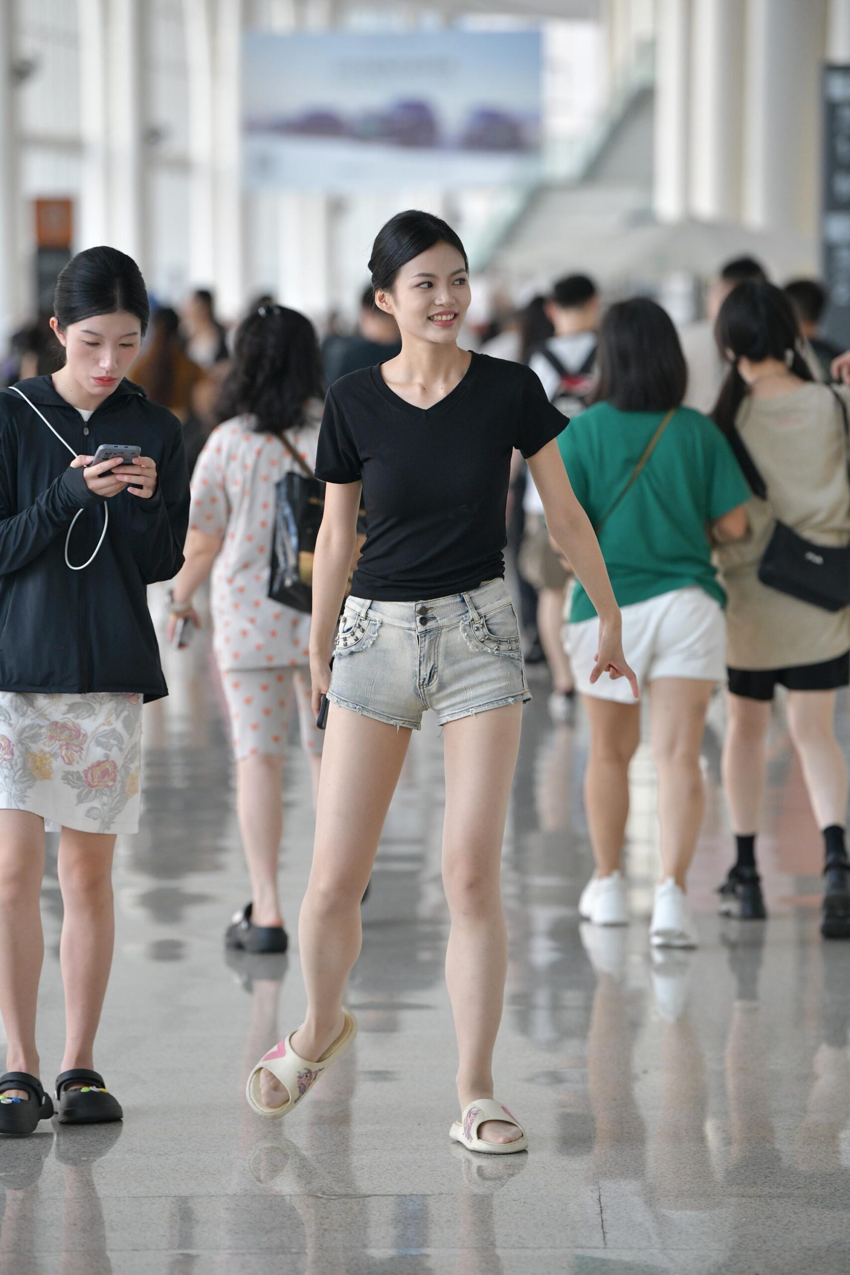 No.9577 热裤丝袜拖鞋小姐姐 [86P-2.07GB]