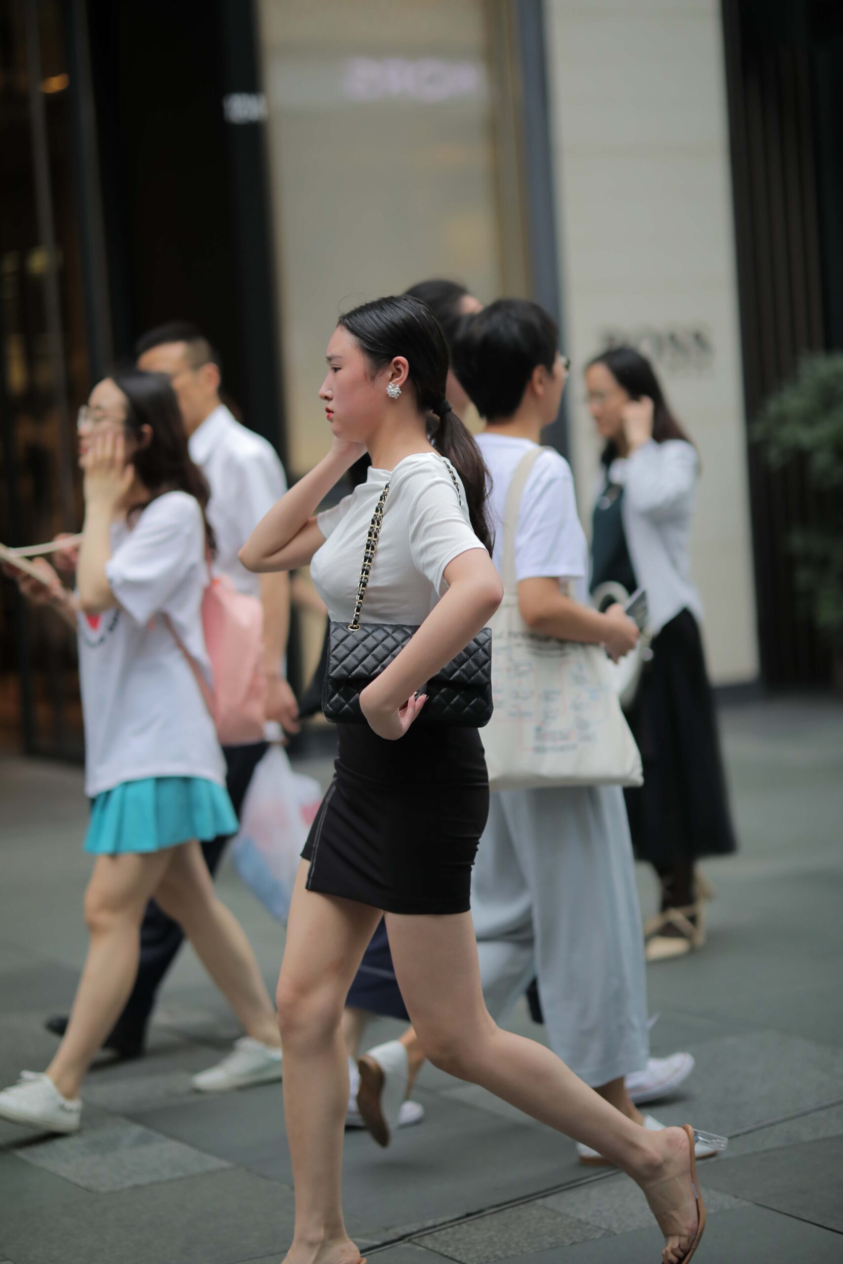 GS-T692  街拍包臀裙美女 【24P  159M】