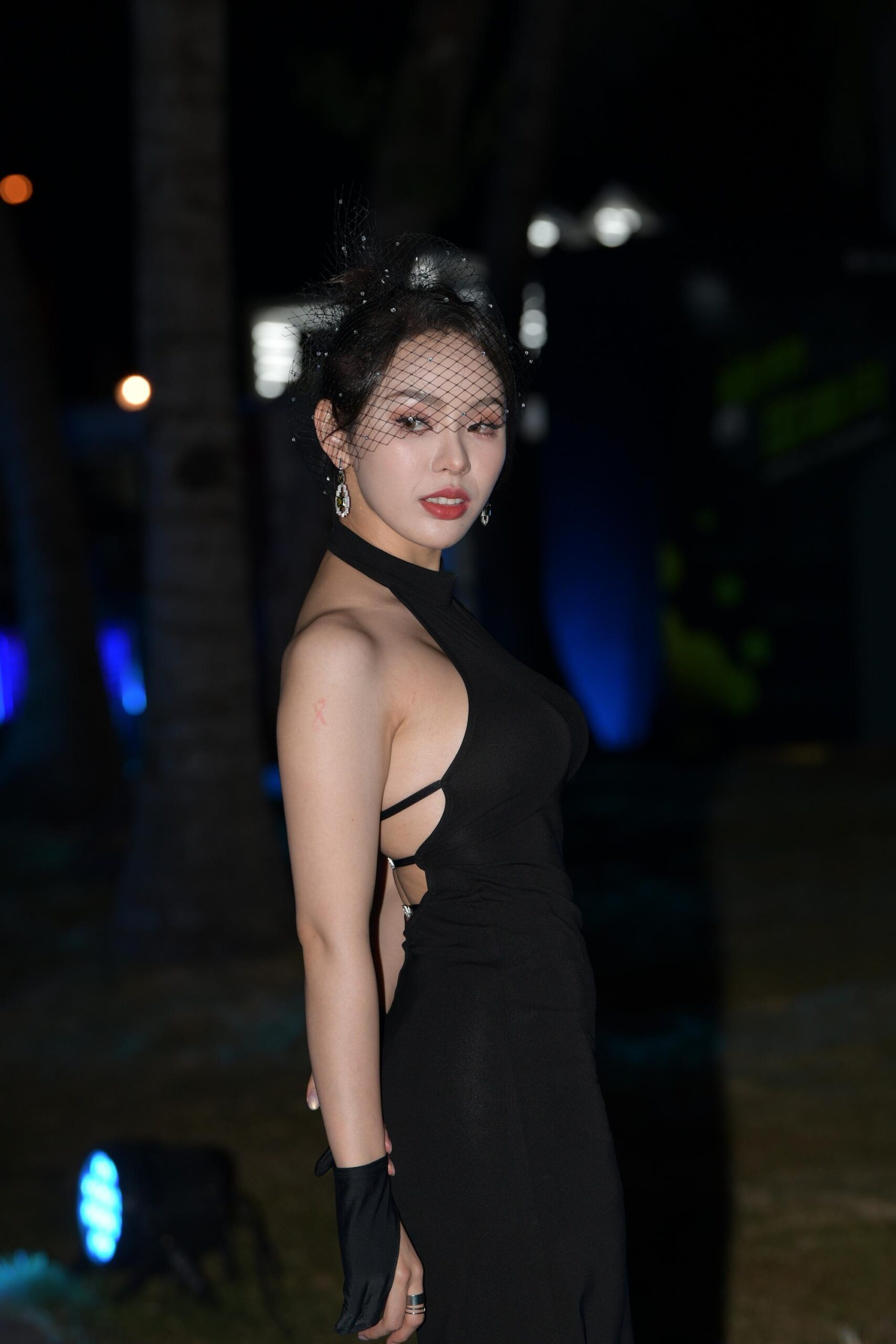 No.9552 美背黑美人 [116P-2.74GB]