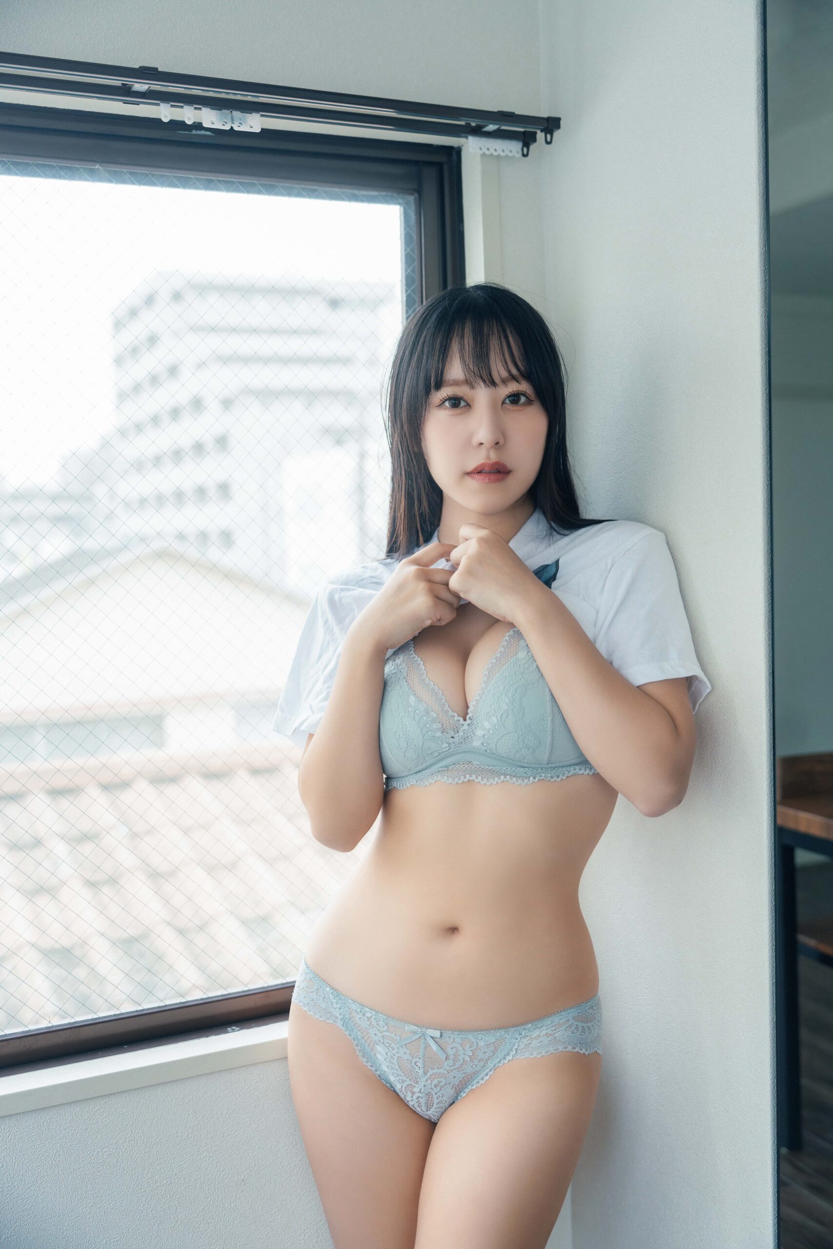 Mina pochi 音羽美奈 - First photobook [96P-1.90GB]