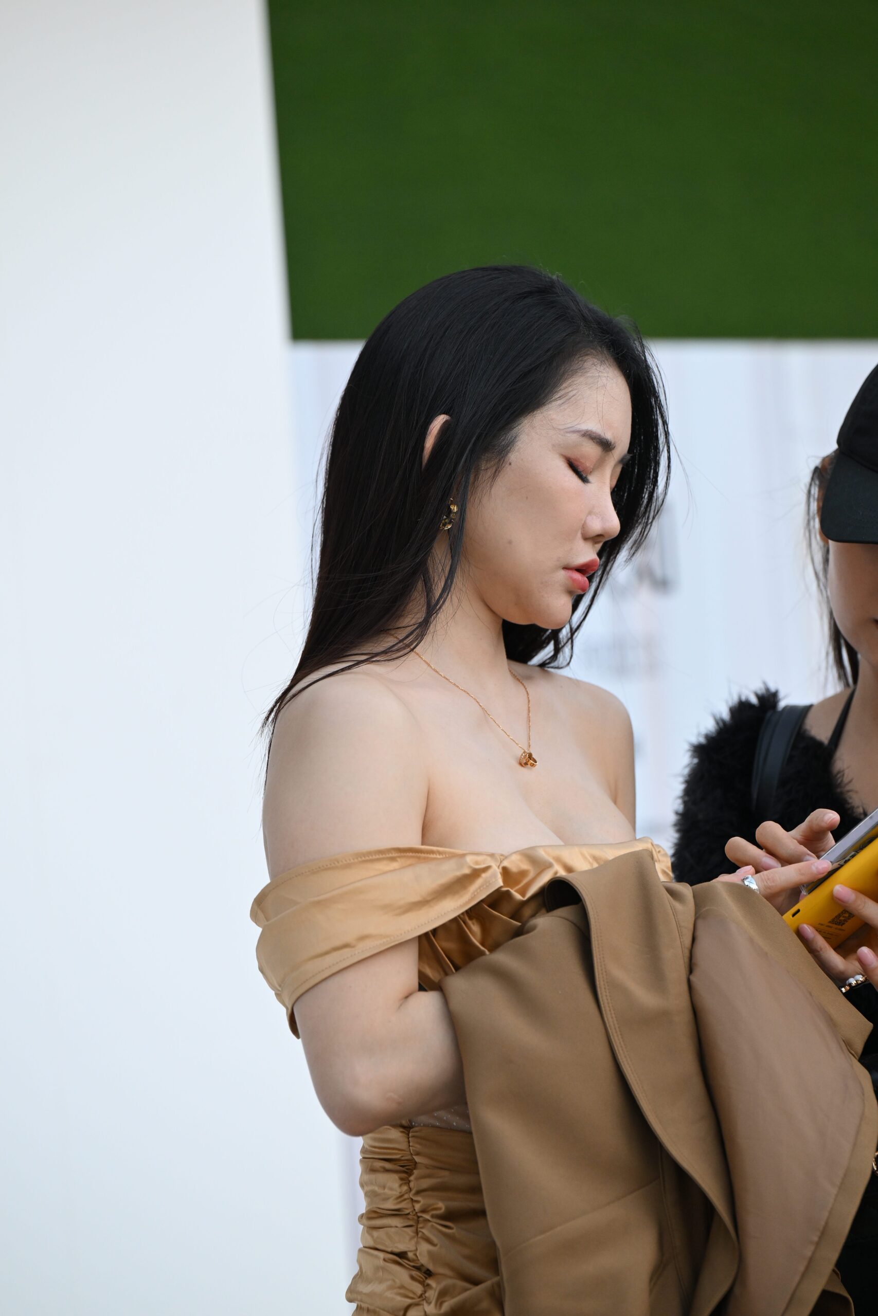 GS-T639 韵味低胸裙轻熟气质美妇 【122P 2.25G】