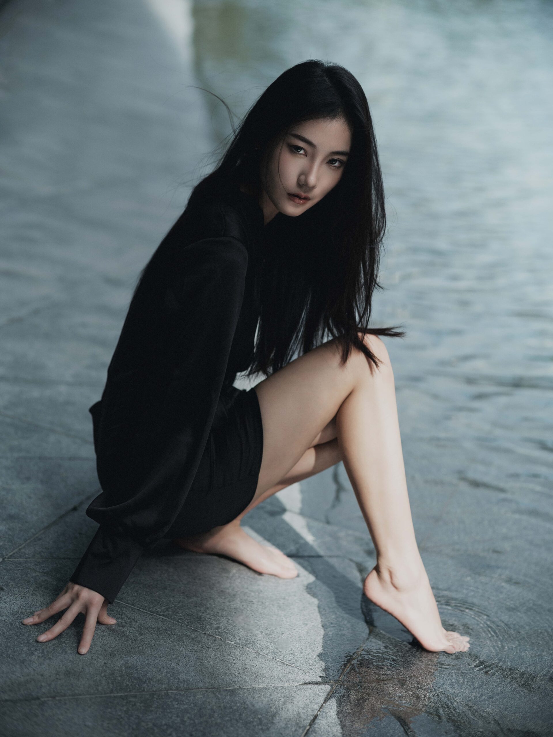 GS-Y0208   黑与白 阿万 [45P-544MB]