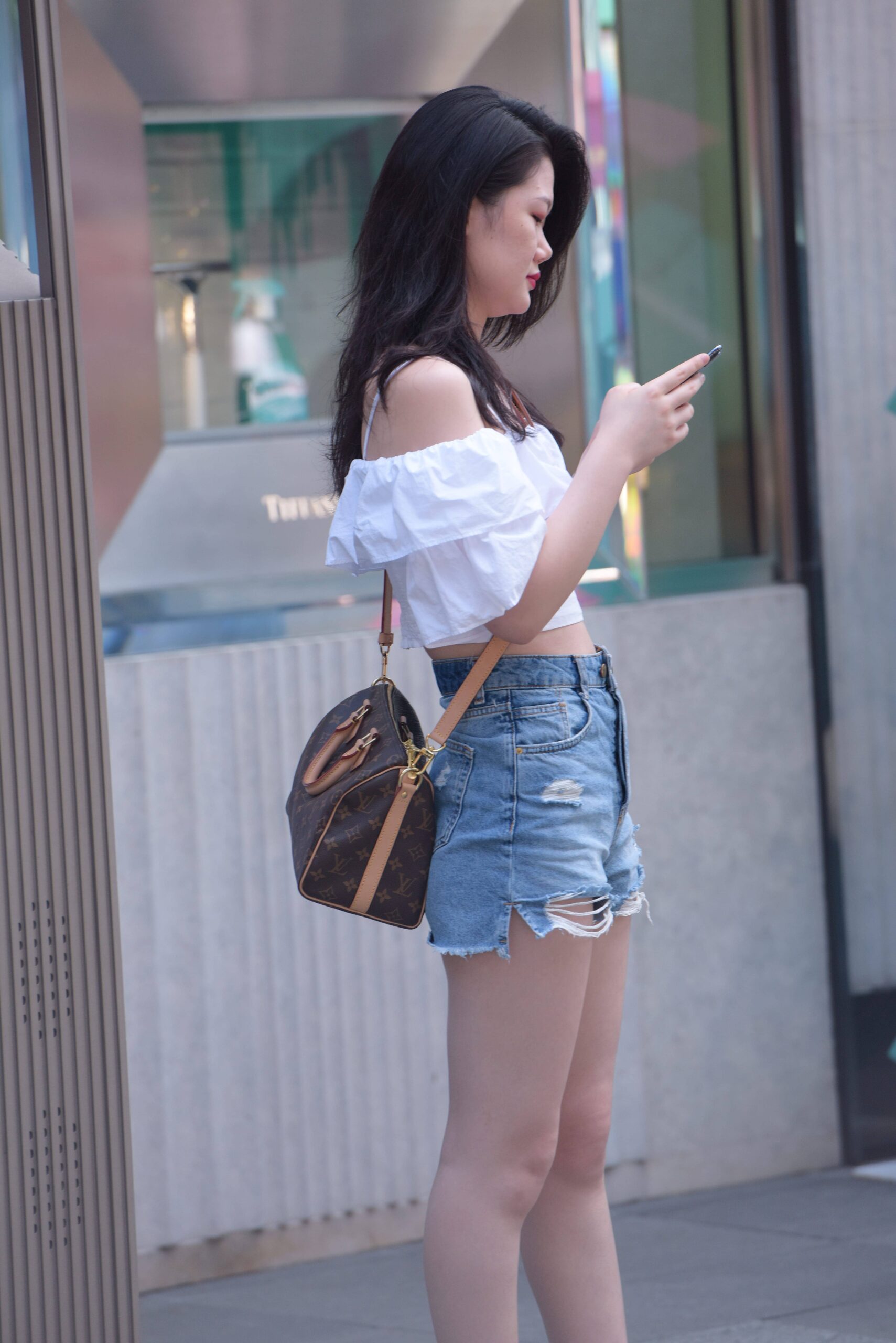 GS-K096 热裤美女【66P2V 1.44G】