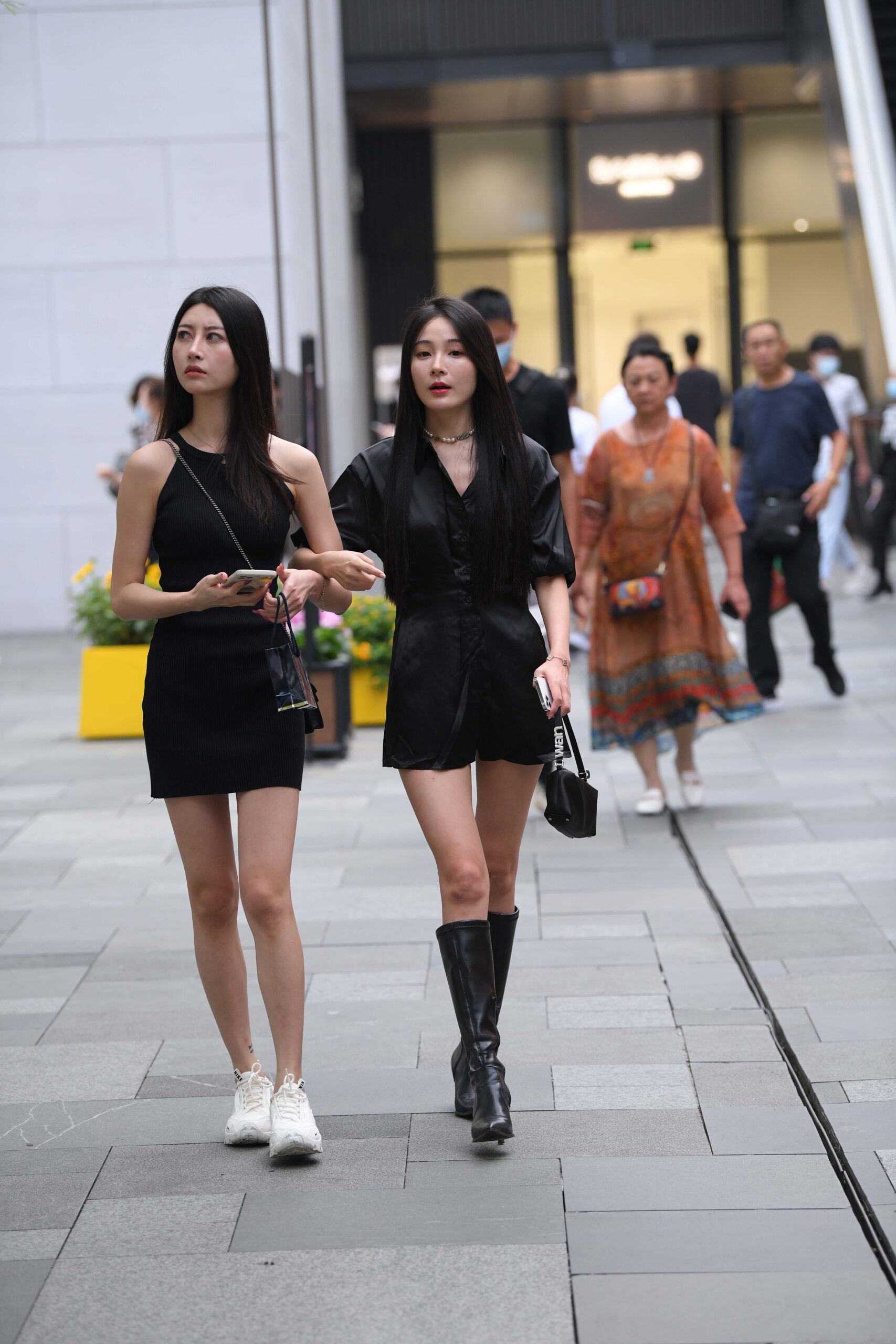 GS-T683  偶遇美腿姐妹逛街 【81P  1.78G】