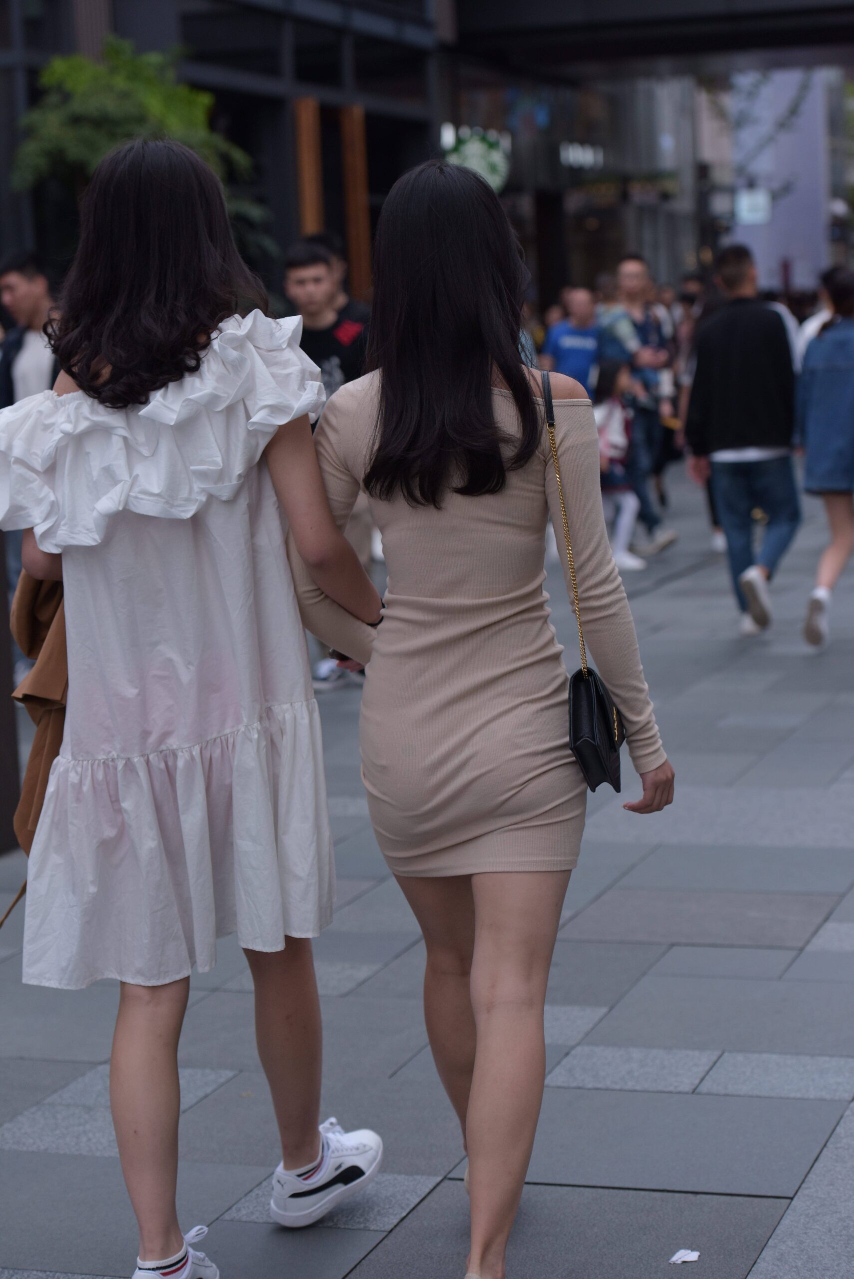 GS-K097 喜欢这样的小姐姐吗【69P3V 1.41G】