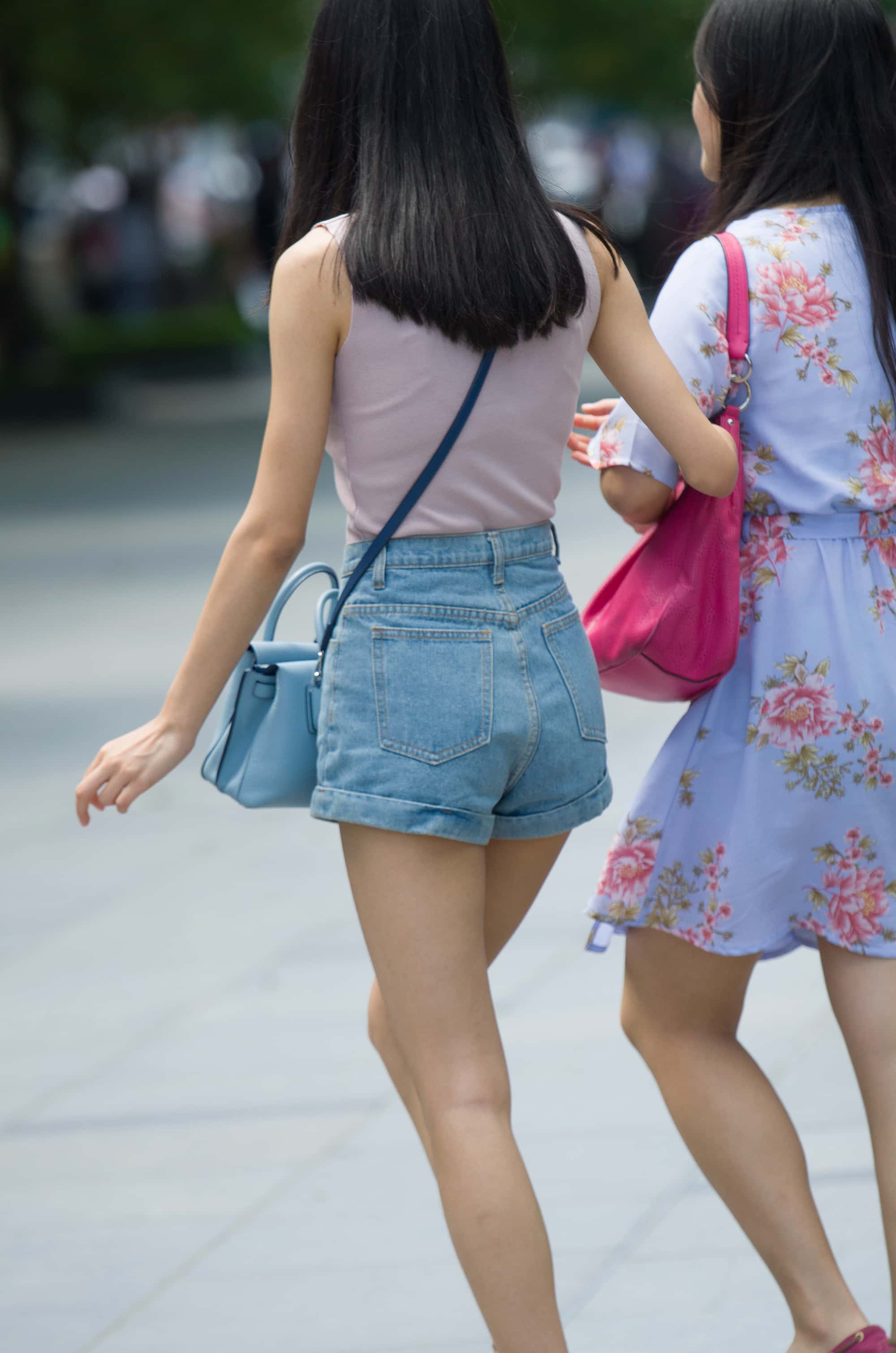 GS-K106  文静长腿牛仔热裤眼镜妹 【40P  224M】