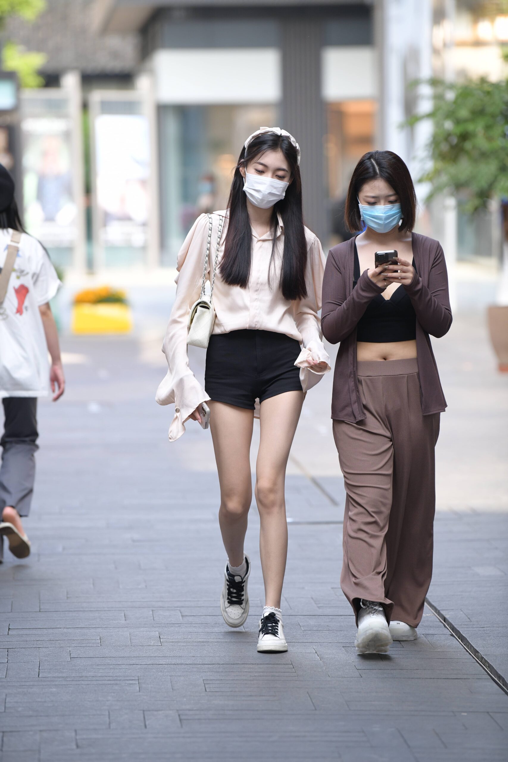 GS-T640  街拍大眼睛，美腿小姐姐 【147P  3.19G】