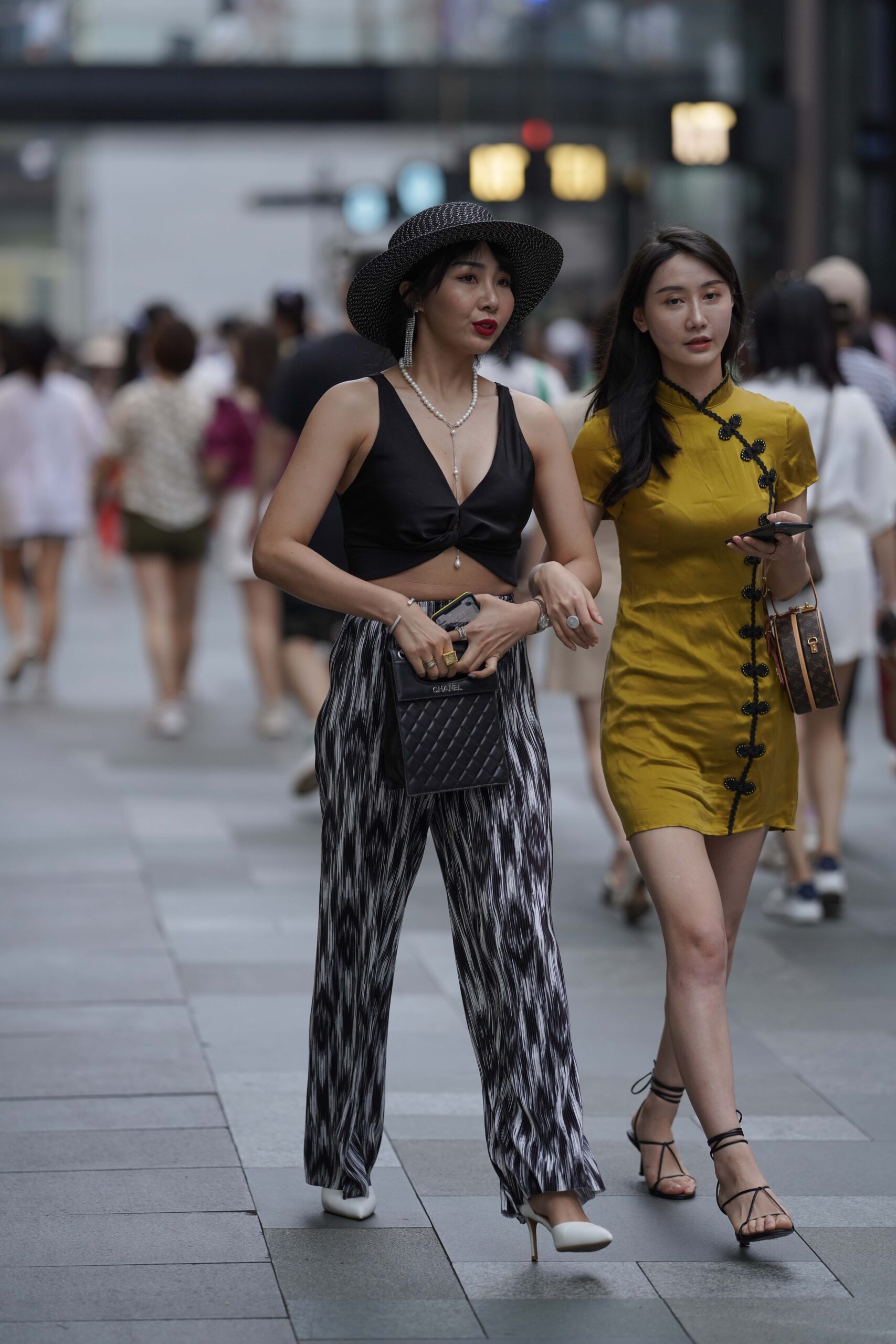 GS-K115  短裙气质美女 【76P 928M】