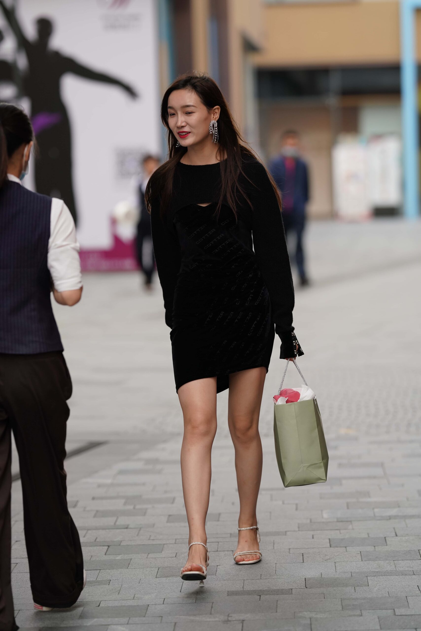 GS-K155 爱拍照的大长腿 【97P 1.73G】