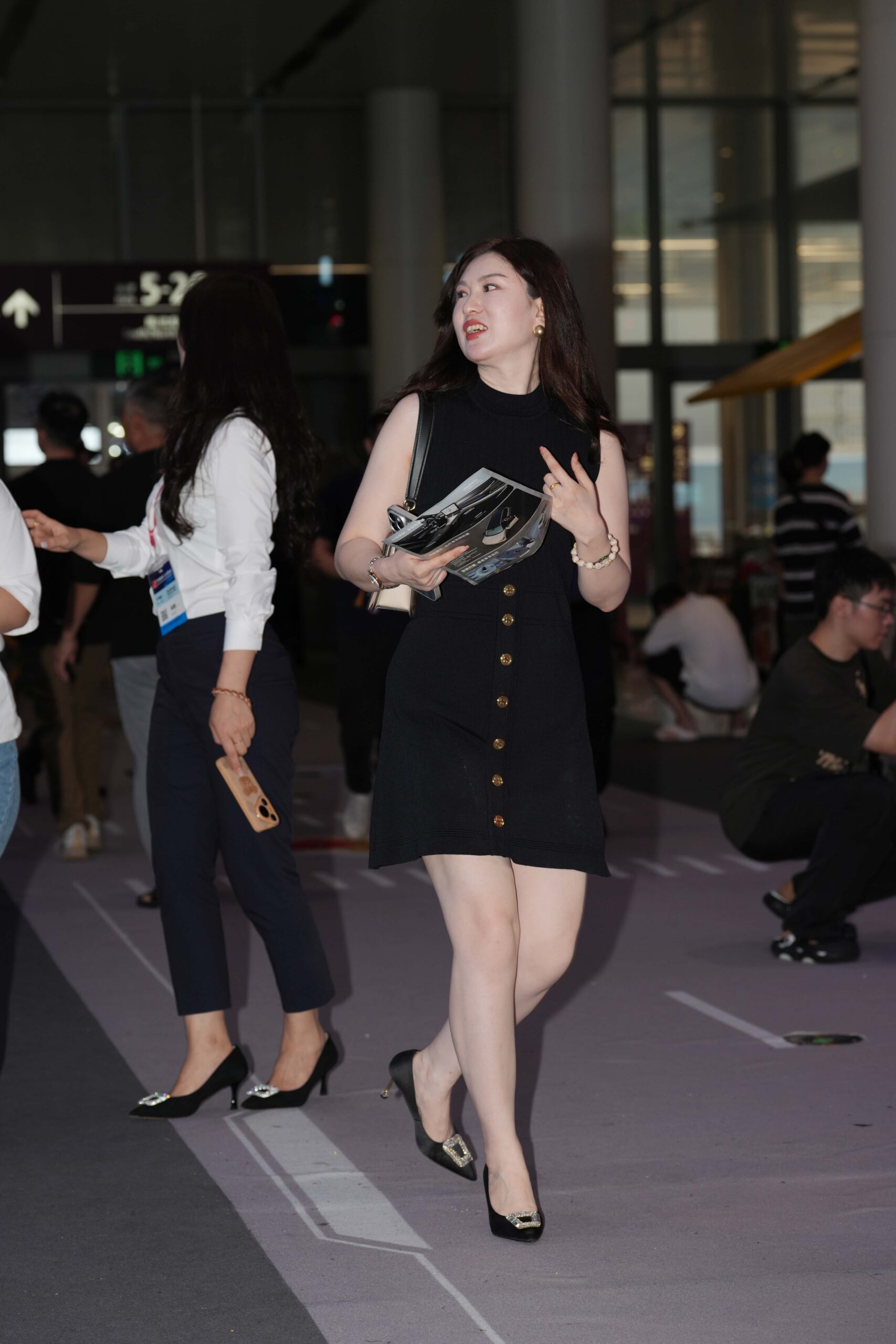 GS-X787 车展篇-一对高跟轻熟 【48P  1.70G】