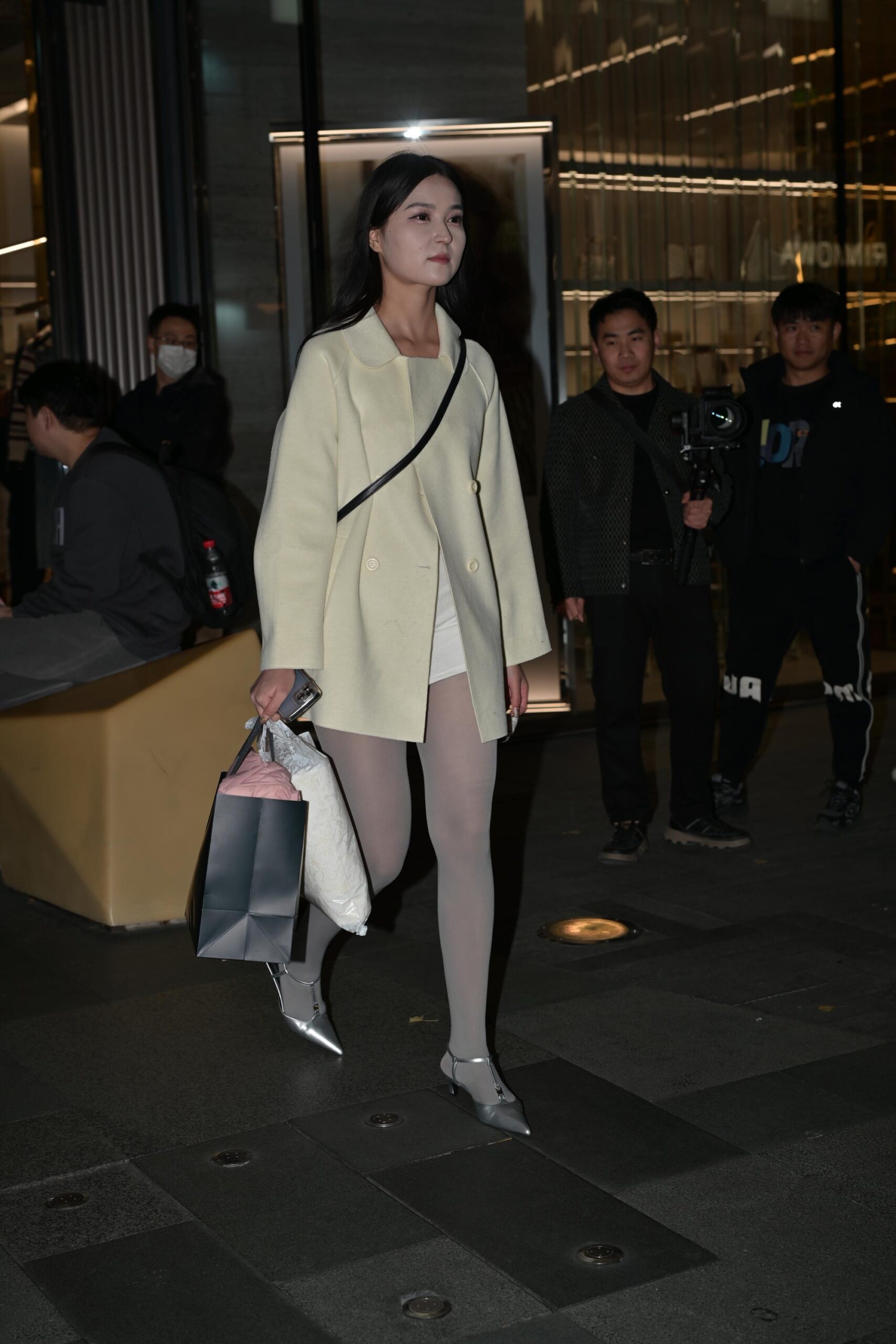 No.9642 白裙丝袜美腿 [182P-3.42GB]