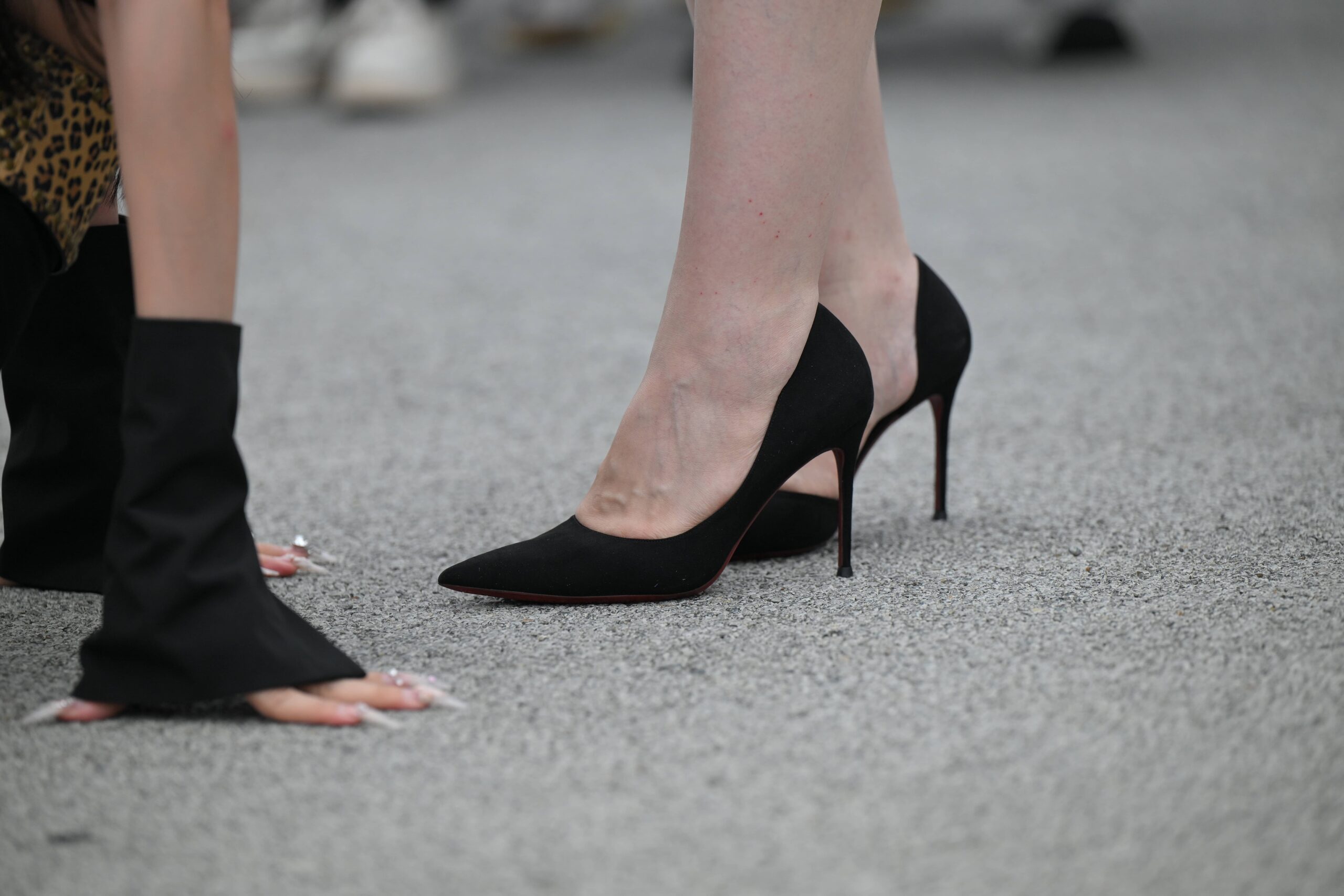 No.9688 大白腿包臀裙 （妍熙）[110P-2.12GB]