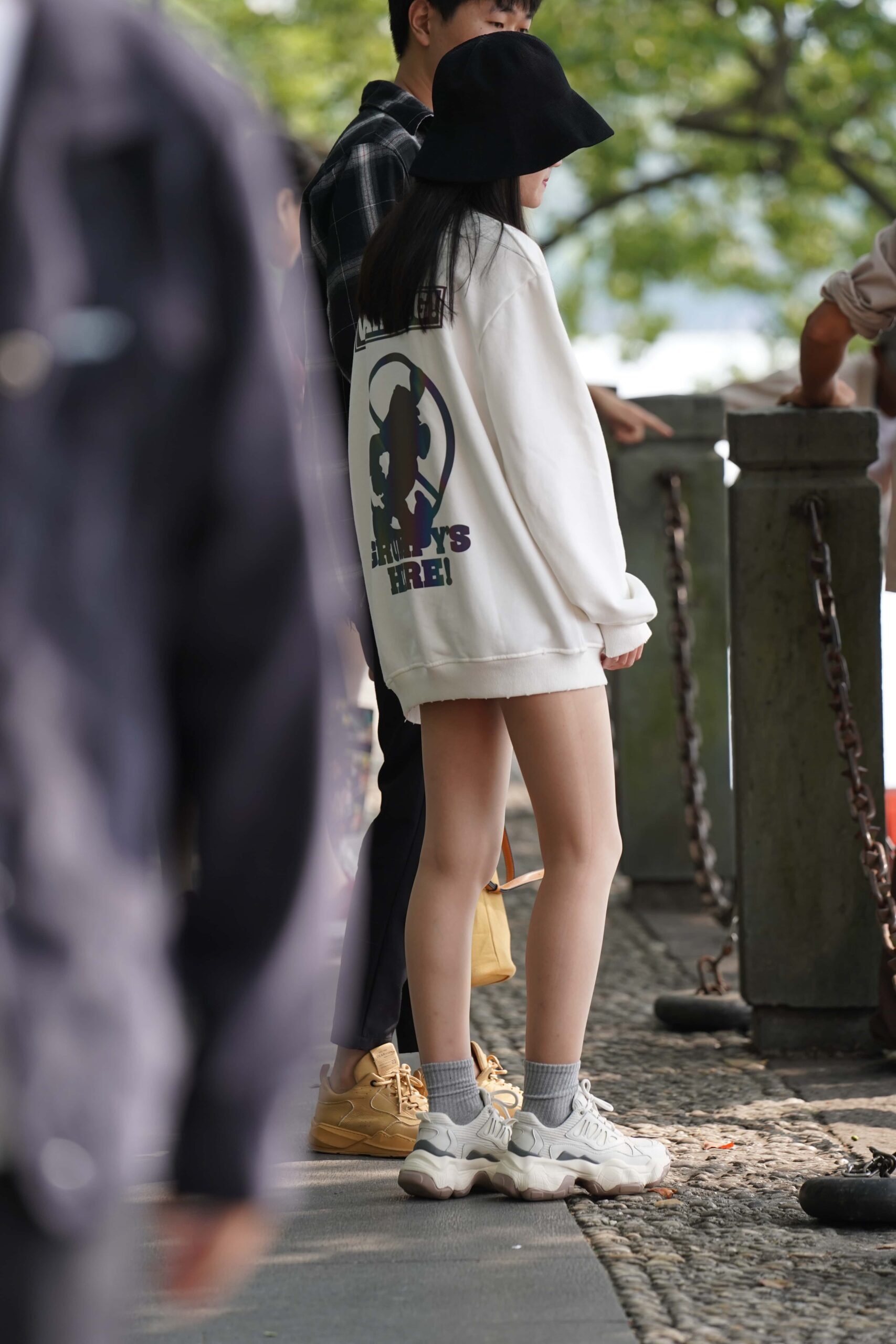 GS-K143 黑色帽子肉丝小姐姐 【51P 524M】