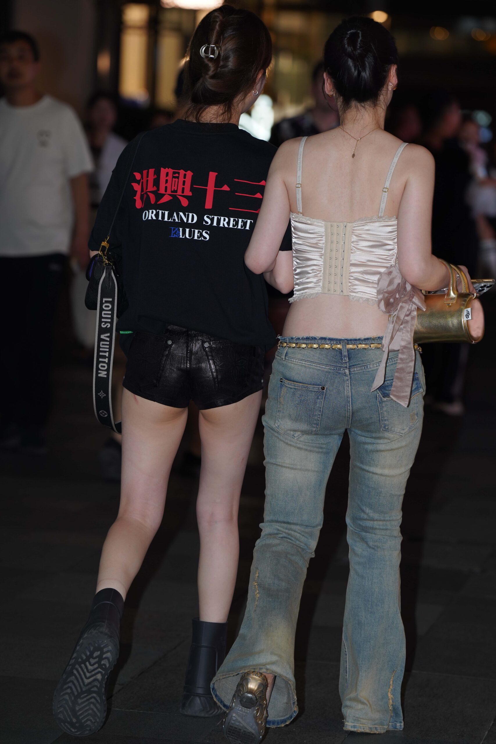 GS-T772  洪兴十三姨  【90P  1.55G】