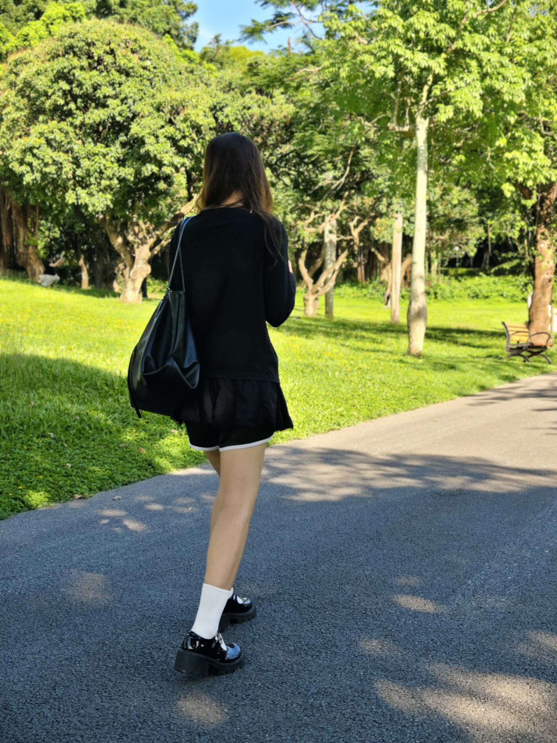 GS-YP01号  草地约拍 00后学妹 [509P141V-5.30GB]