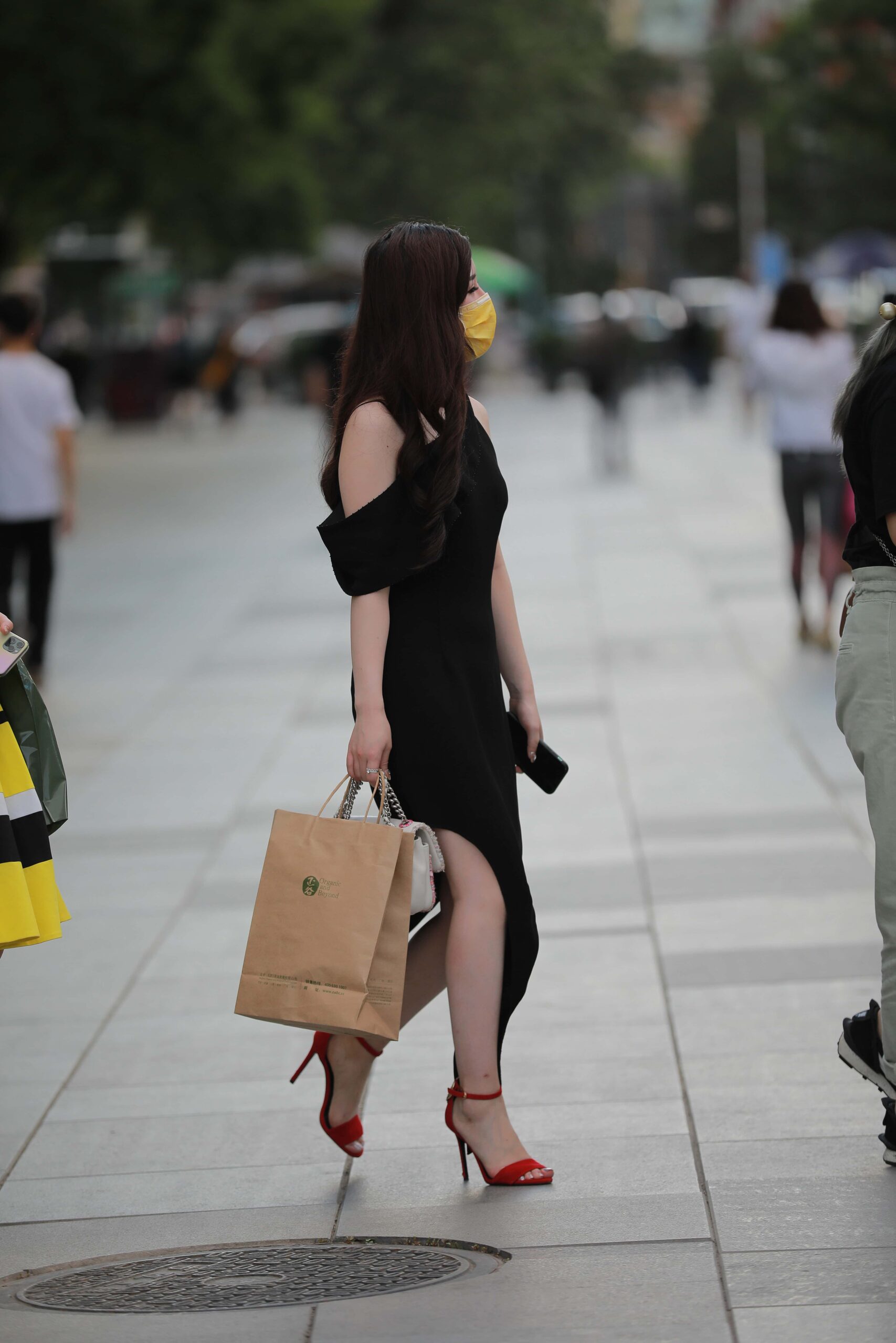 GS-K182 黑色长裙美女 【73P 765M】