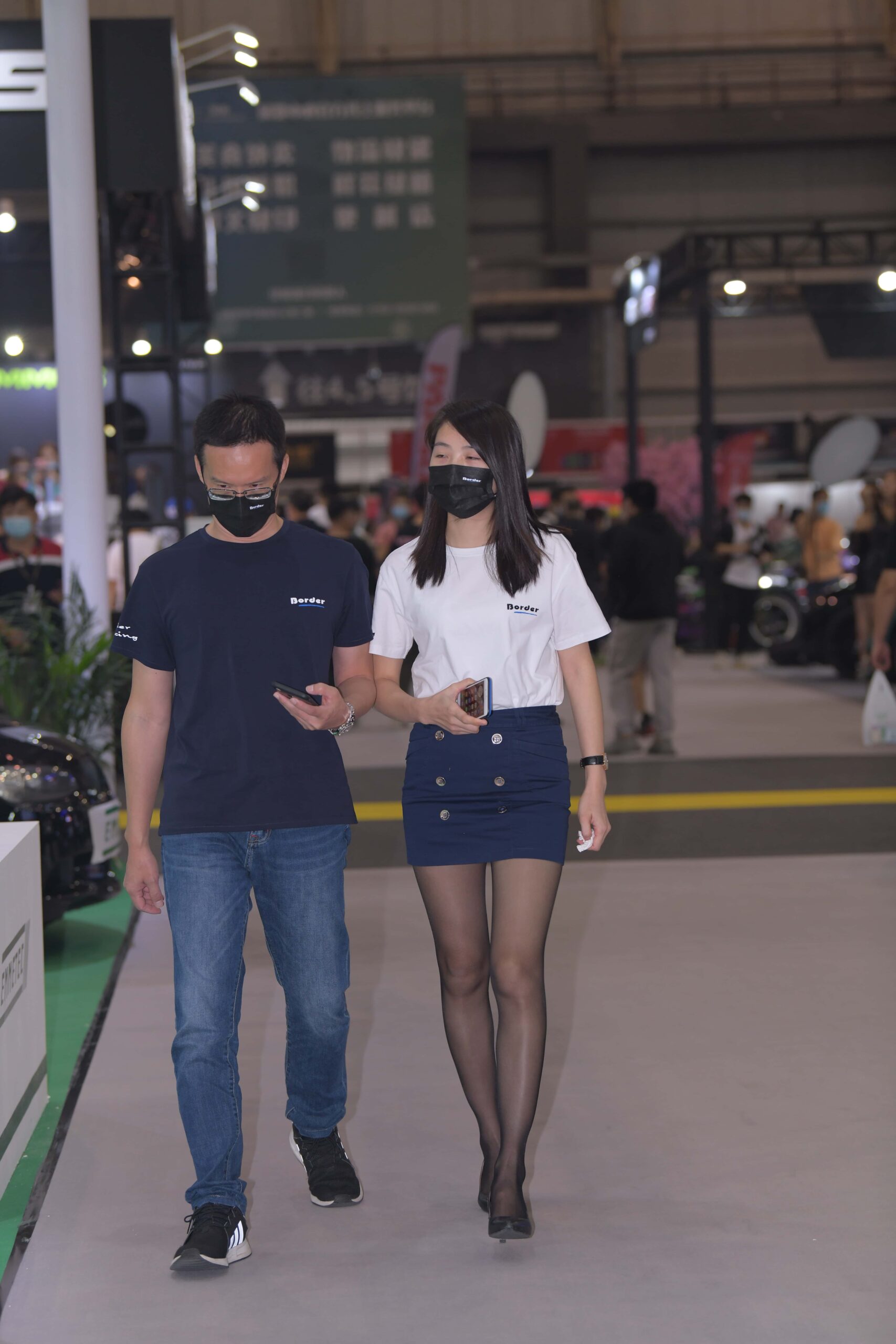 GS-K150 被她吸引到了~笔直的黑丝美腿 【64P 1.40G】