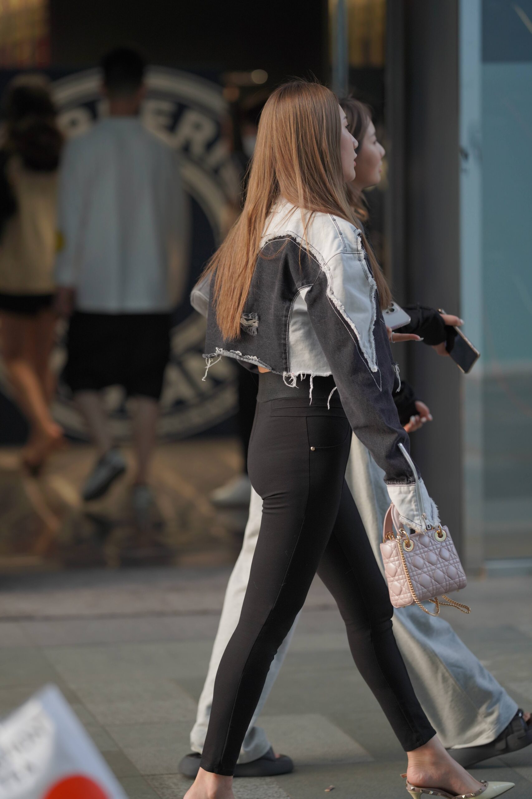 No.9686 窈窕牛仔裤 [83P-937MB]