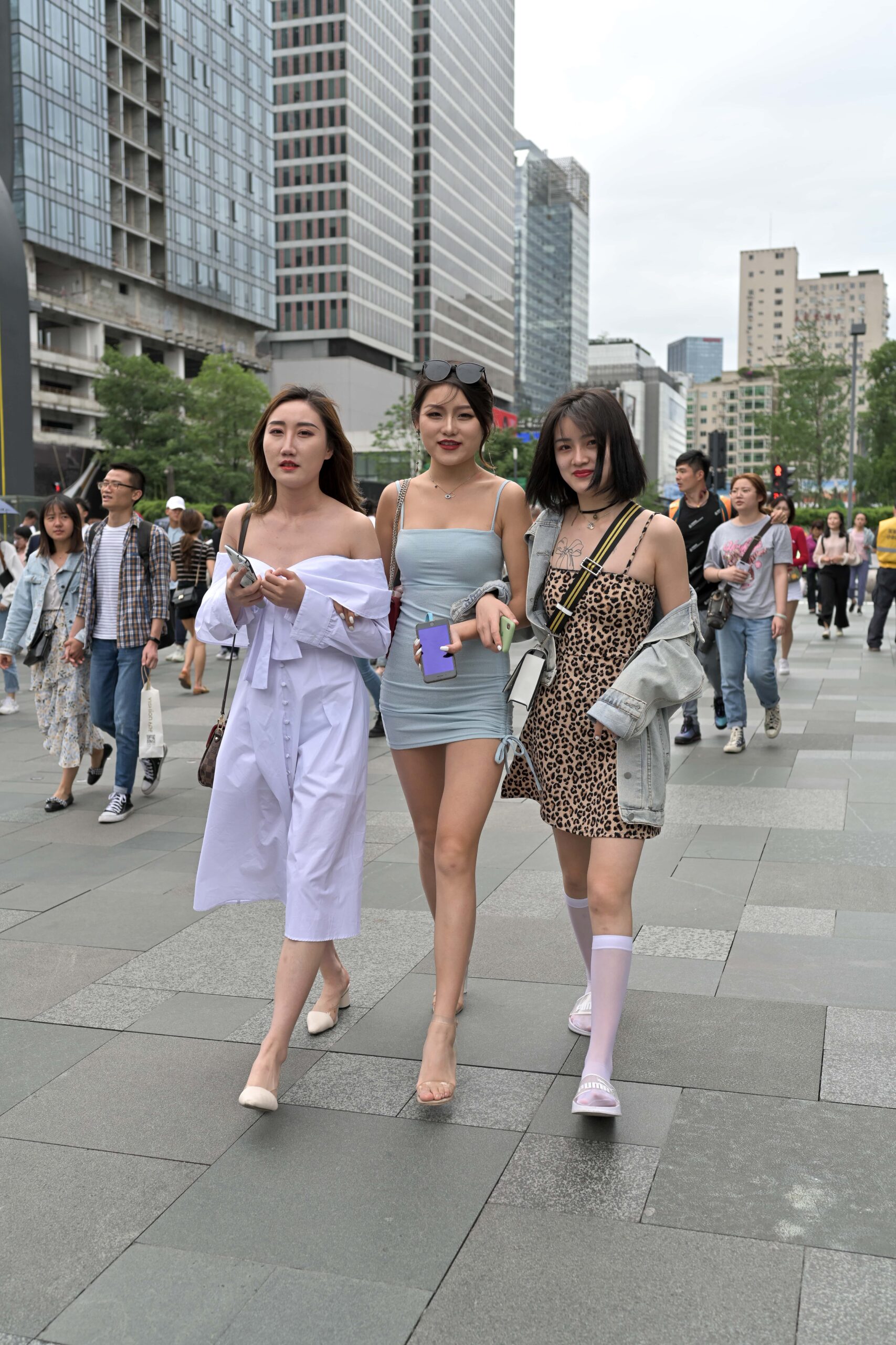 GS-K114  吊带抹胸紧身包屯裙高跟美女 【77P  2.30G】