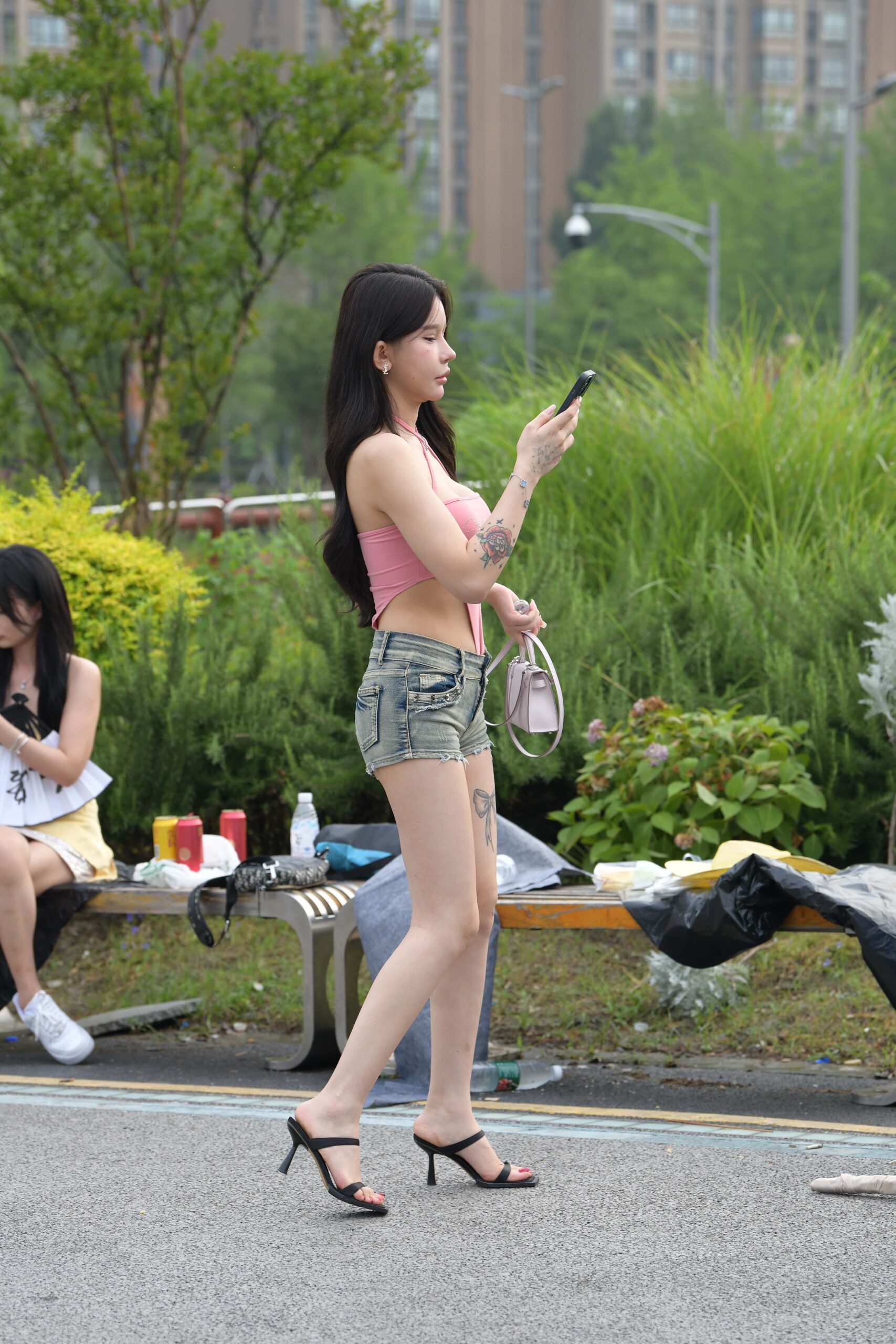 GS-T760 牛仔热裤大长腿美眉 【112P 2.57G】